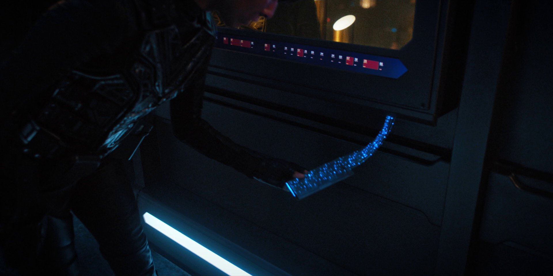 extant_StarTrekDiscovery_1x13-WhatsPastIsPrologue_2171.jpg