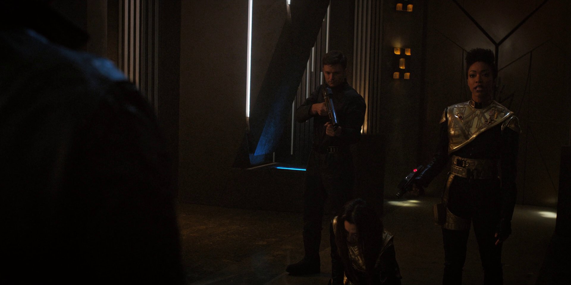 extant_StarTrekDiscovery_1x13-WhatsPastIsPrologue_2848.jpg