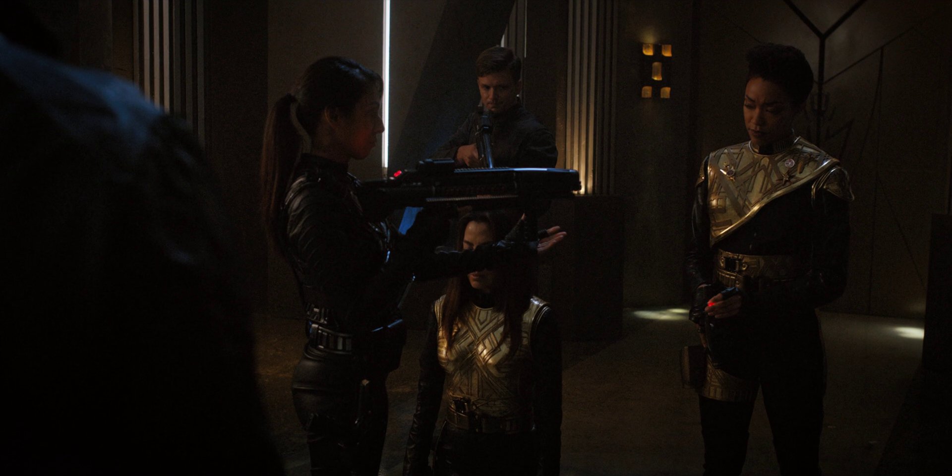 extant_StarTrekDiscovery_1x13-WhatsPastIsPrologue_2970.jpg
