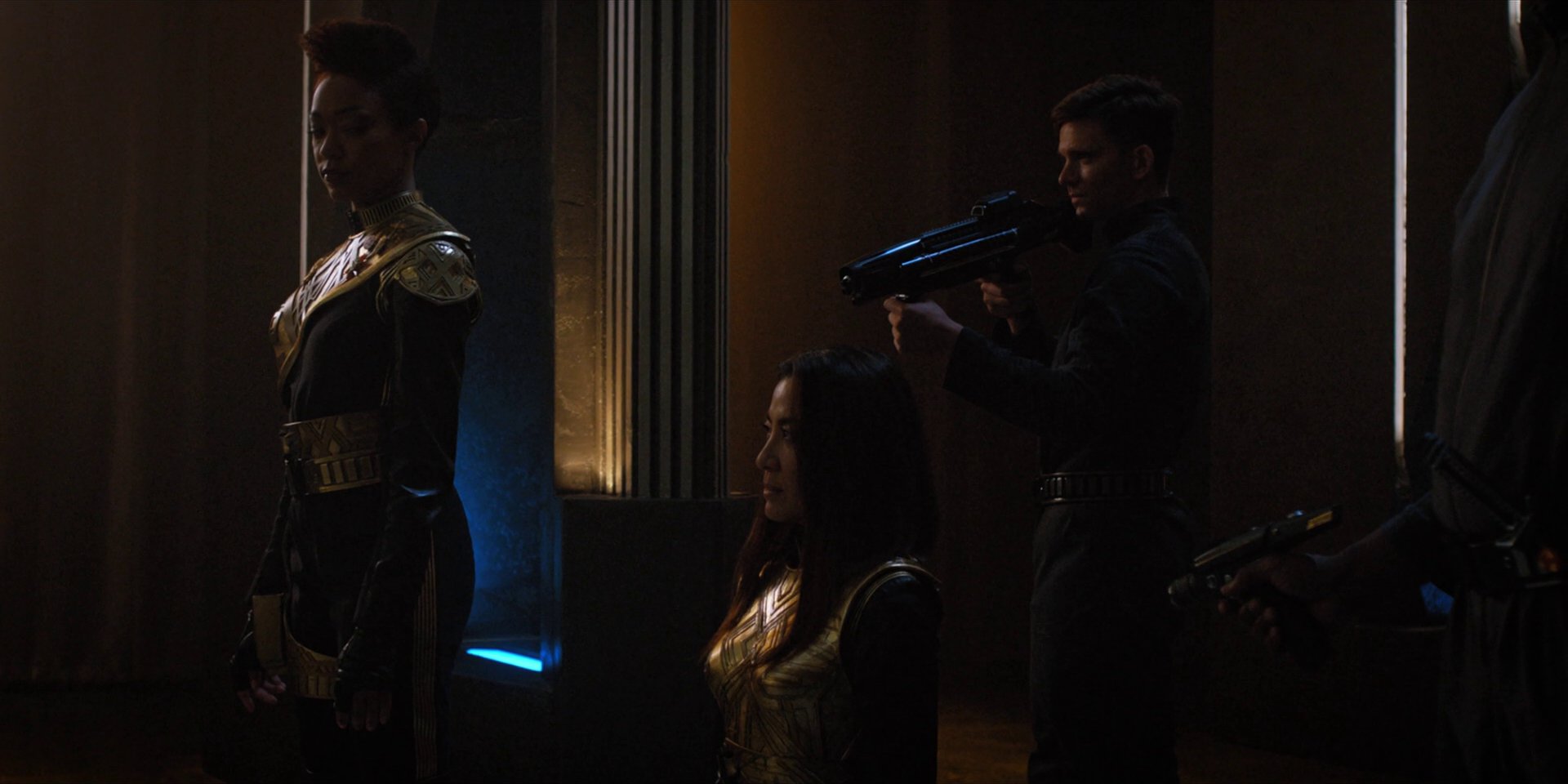 extant_StarTrekDiscovery_1x13-WhatsPastIsPrologue_3388.jpg