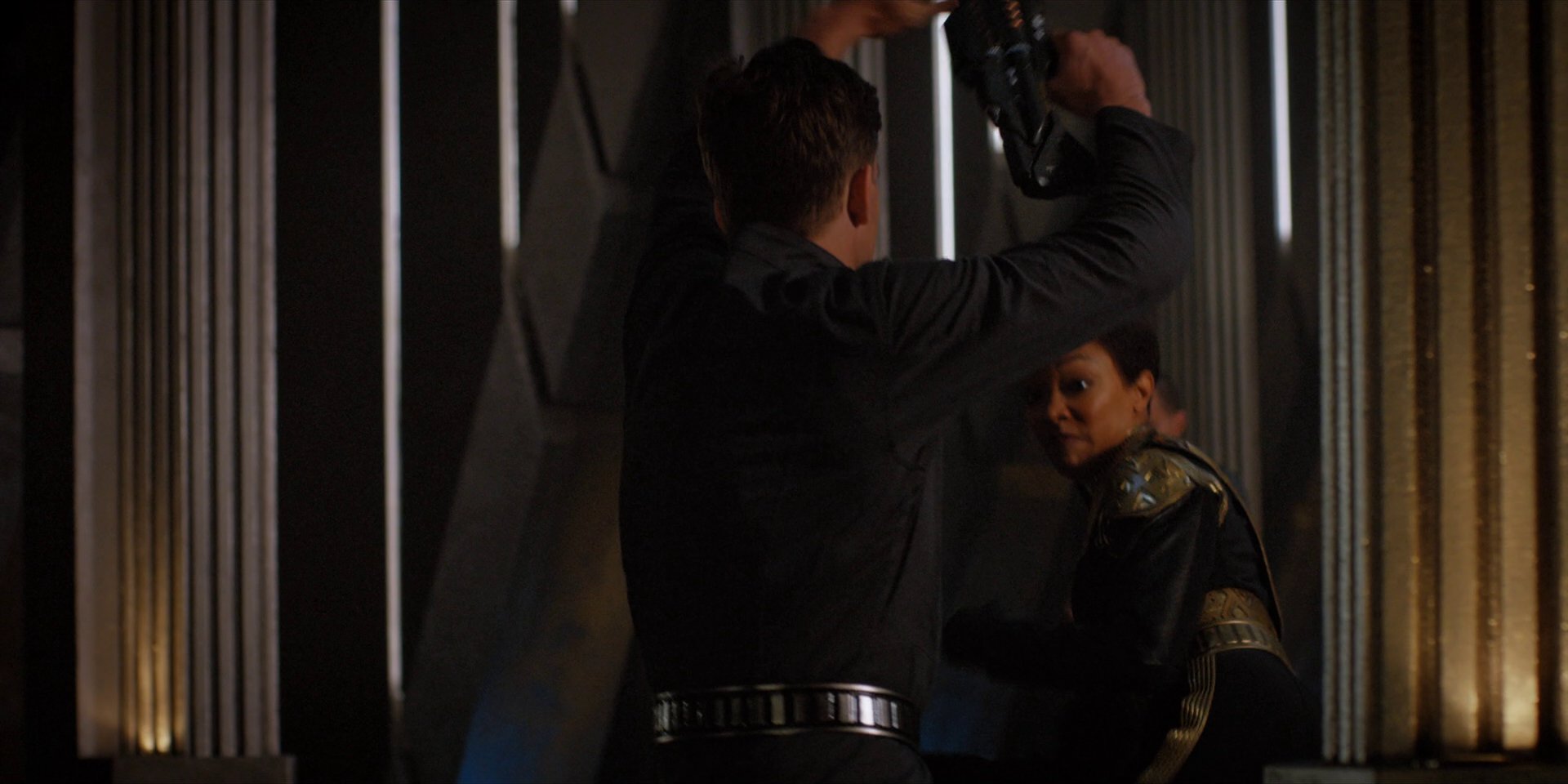 extant_StarTrekDiscovery_1x13-WhatsPastIsPrologue_3393.jpg