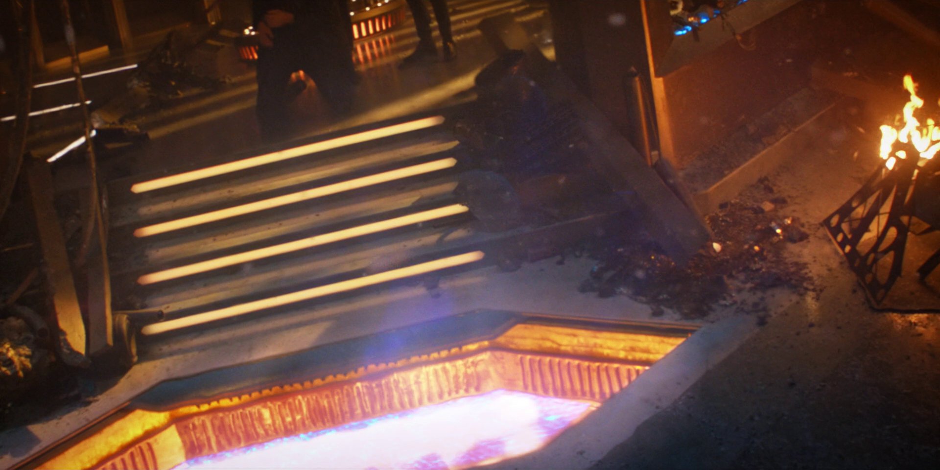 extant_StarTrekDiscovery_1x13-WhatsPastIsPrologue_3761.jpg