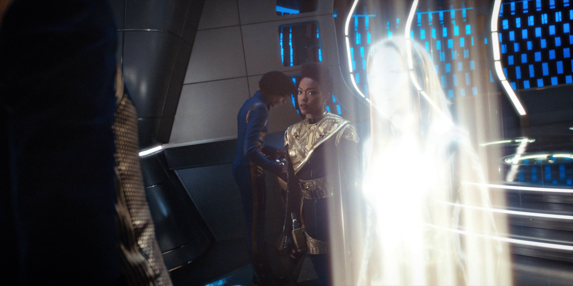 extant_StarTrekDiscovery_1x14-TheWarWithoutTheWarWithin_0215.jpg