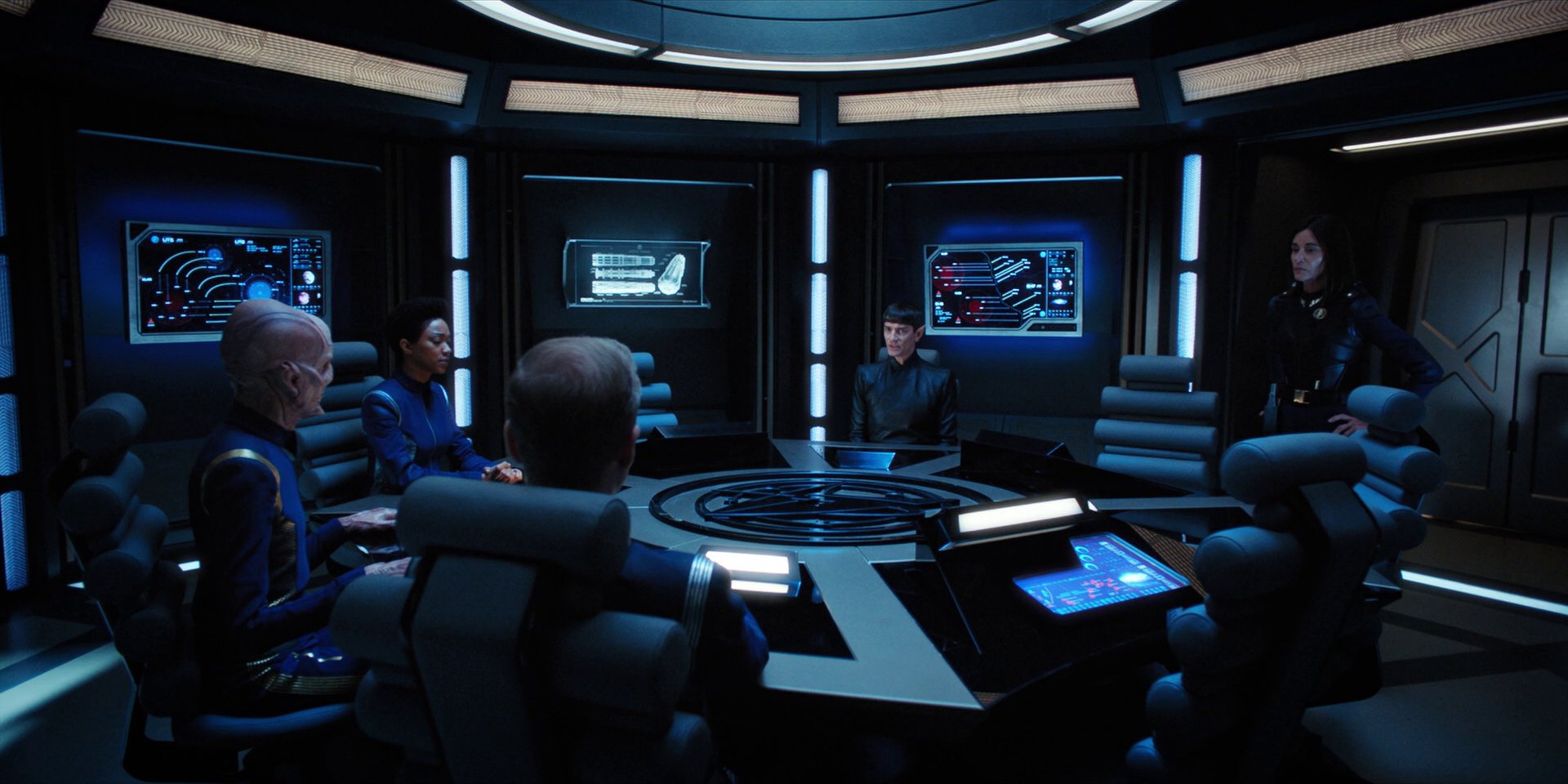 extant_StarTrekDiscovery_1x14-TheWarWithoutTheWarWithin_1529.jpg