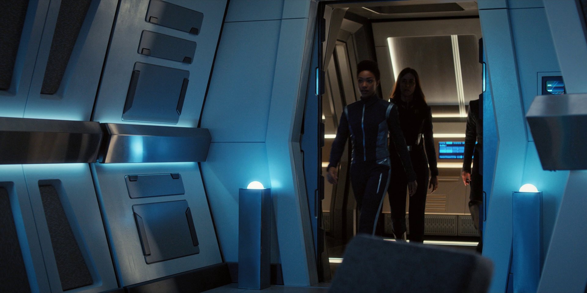 extant_StarTrekDiscovery_1x14-TheWarWithoutTheWarWithin_1720.jpg