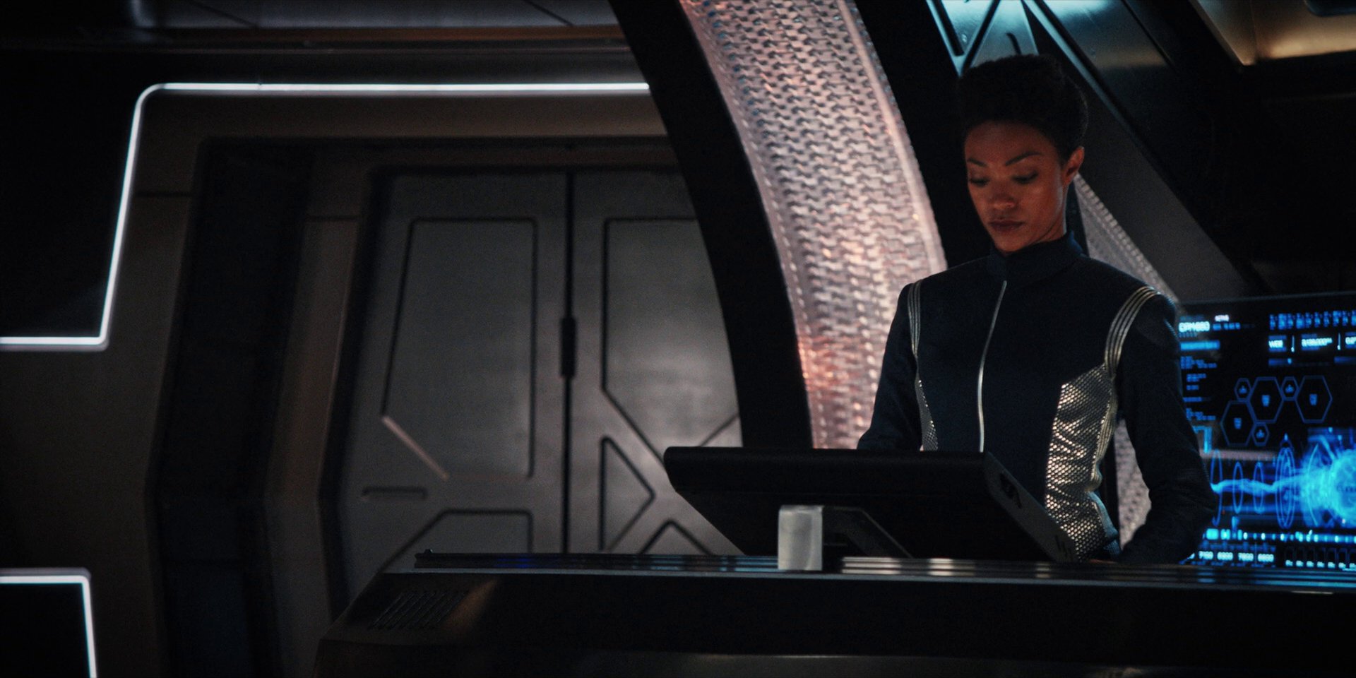 extant_StarTrekDiscovery_1x14-TheWarWithoutTheWarWithin_2227.jpg
