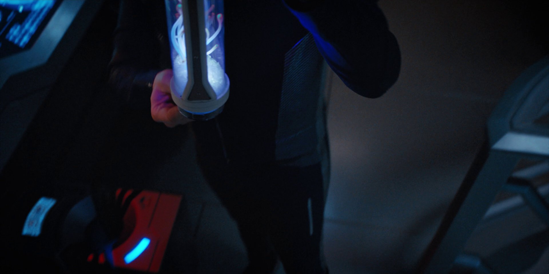extant_StarTrekDiscovery_1x14-TheWarWithoutTheWarWithin_3320.jpg