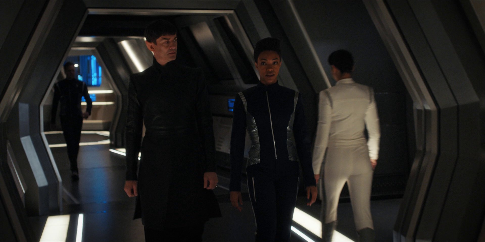 extant_StarTrekDiscovery_1x14-TheWarWithoutTheWarWithin_3652.jpg