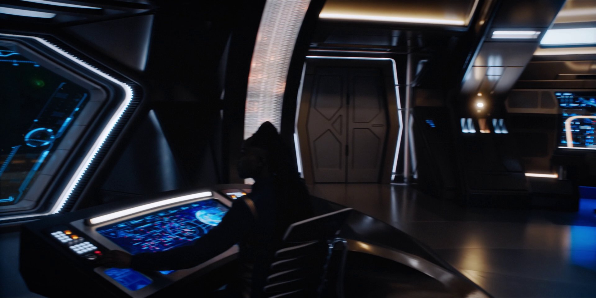 extant_StarTrekDiscovery_1x15-WillYouTakeMyHand_0219.jpg