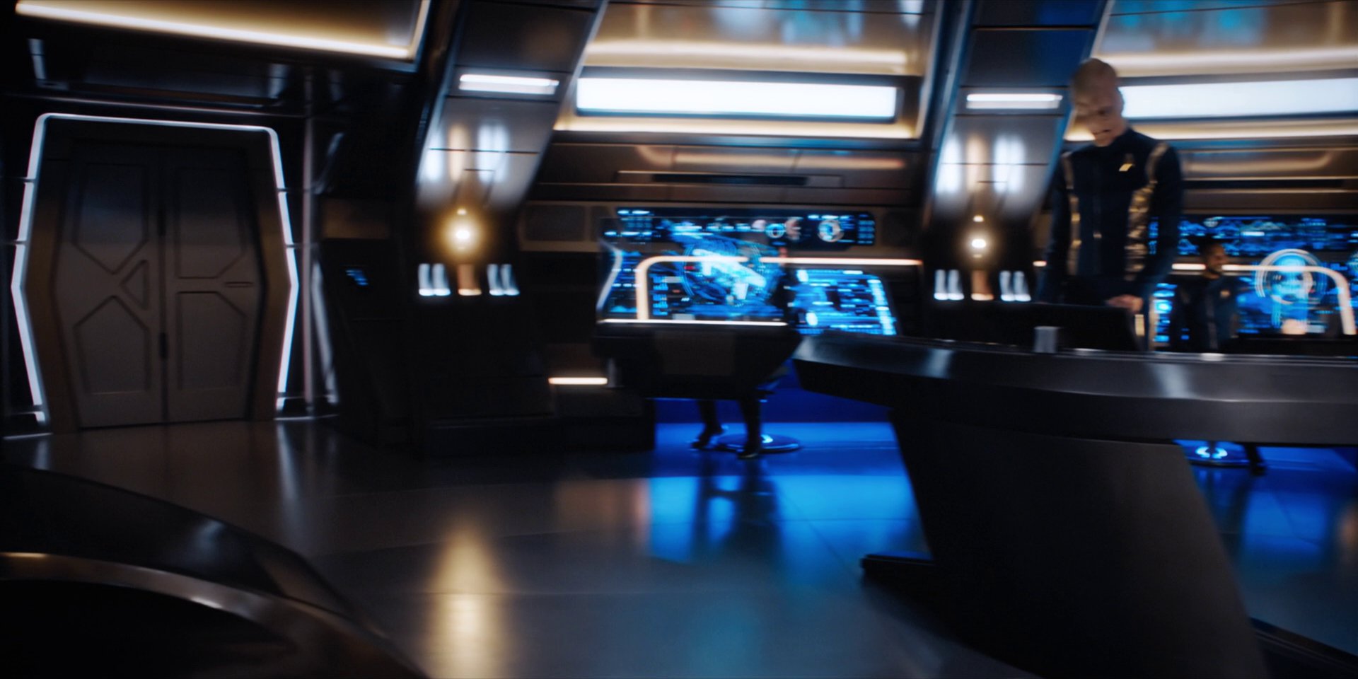 extant_StarTrekDiscovery_1x15-WillYouTakeMyHand_0223.jpg