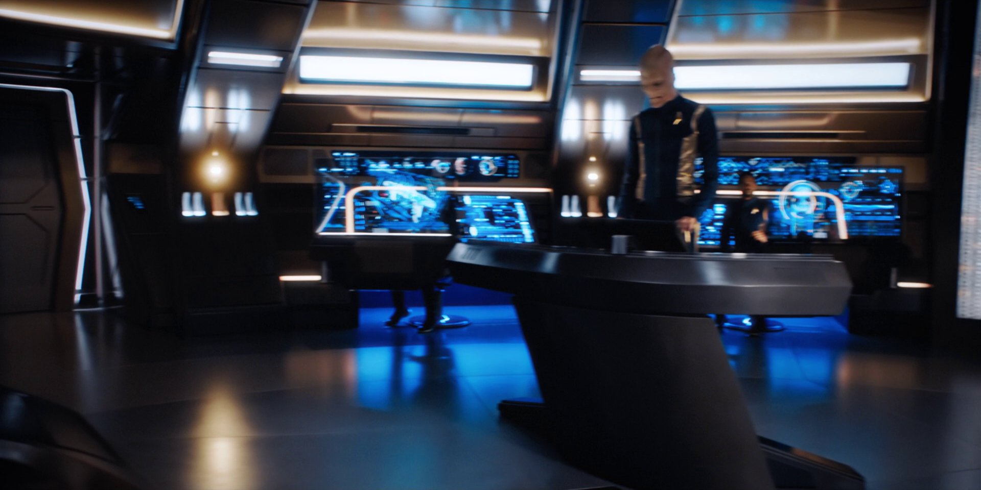 extant_StarTrekDiscovery_1x15-WillYouTakeMyHand_0224.jpg