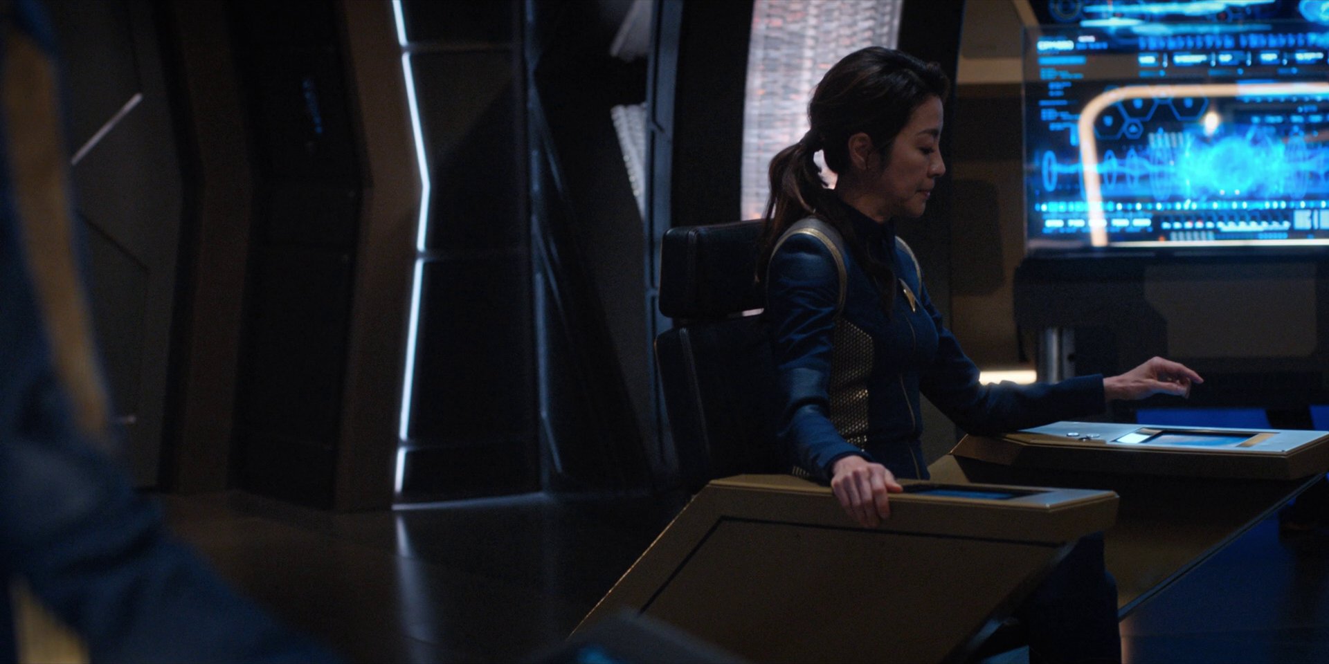 extant_StarTrekDiscovery_1x15-WillYouTakeMyHand_0269.jpg