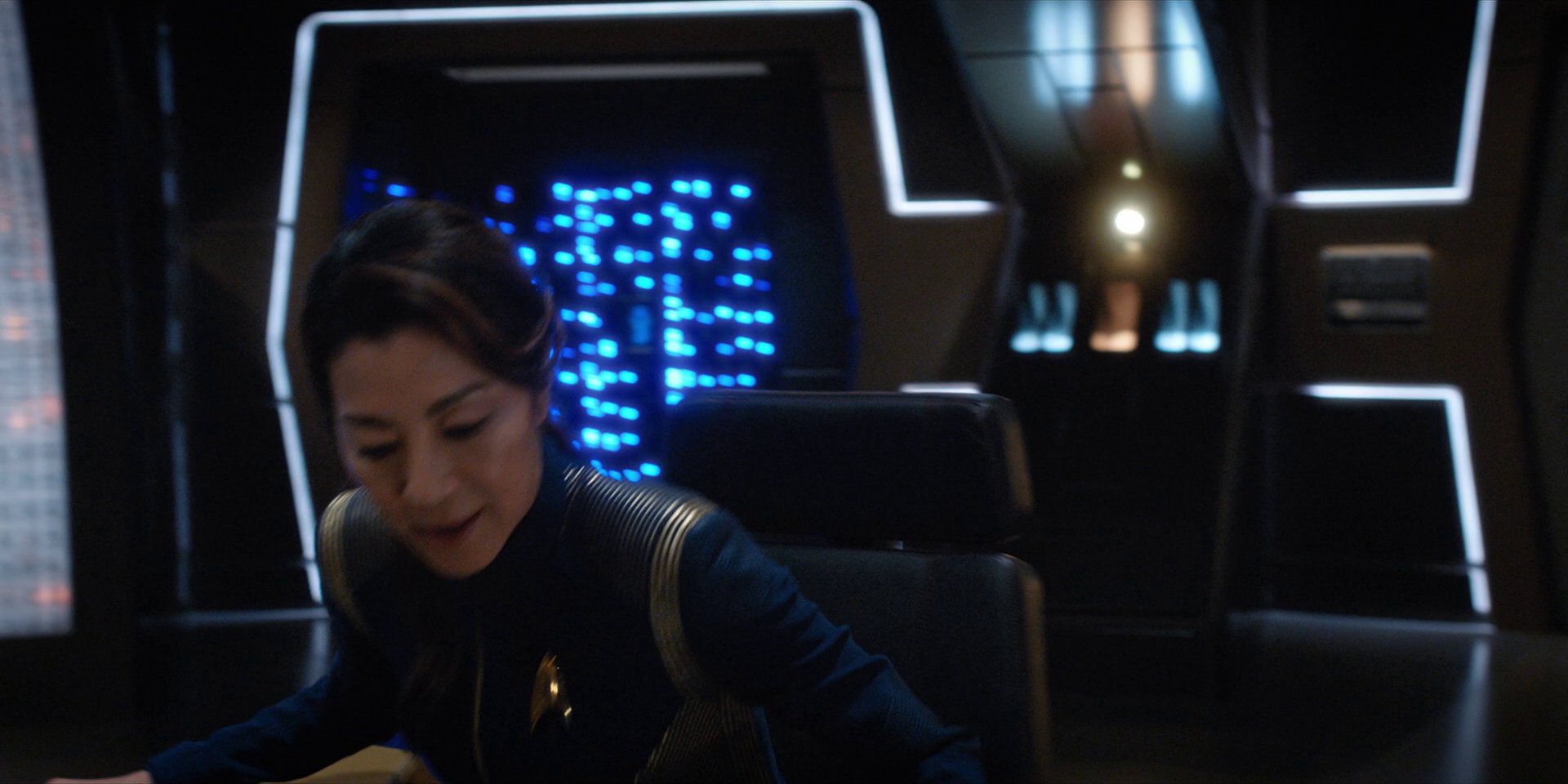 extant_StarTrekDiscovery_1x15-WillYouTakeMyHand_0470.jpg