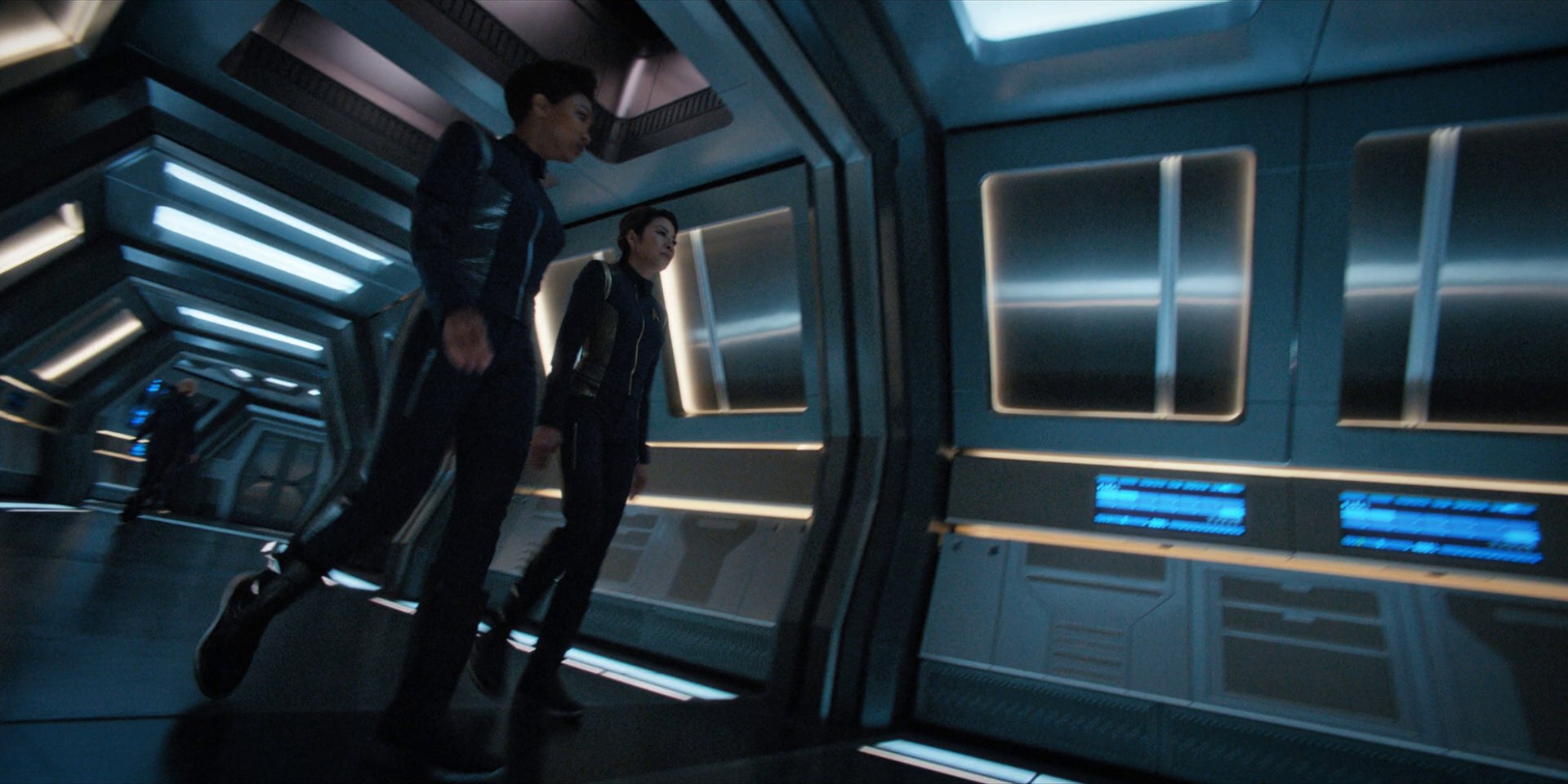 extant_StarTrekDiscovery_1x15-WillYouTakeMyHand_0500.jpg
