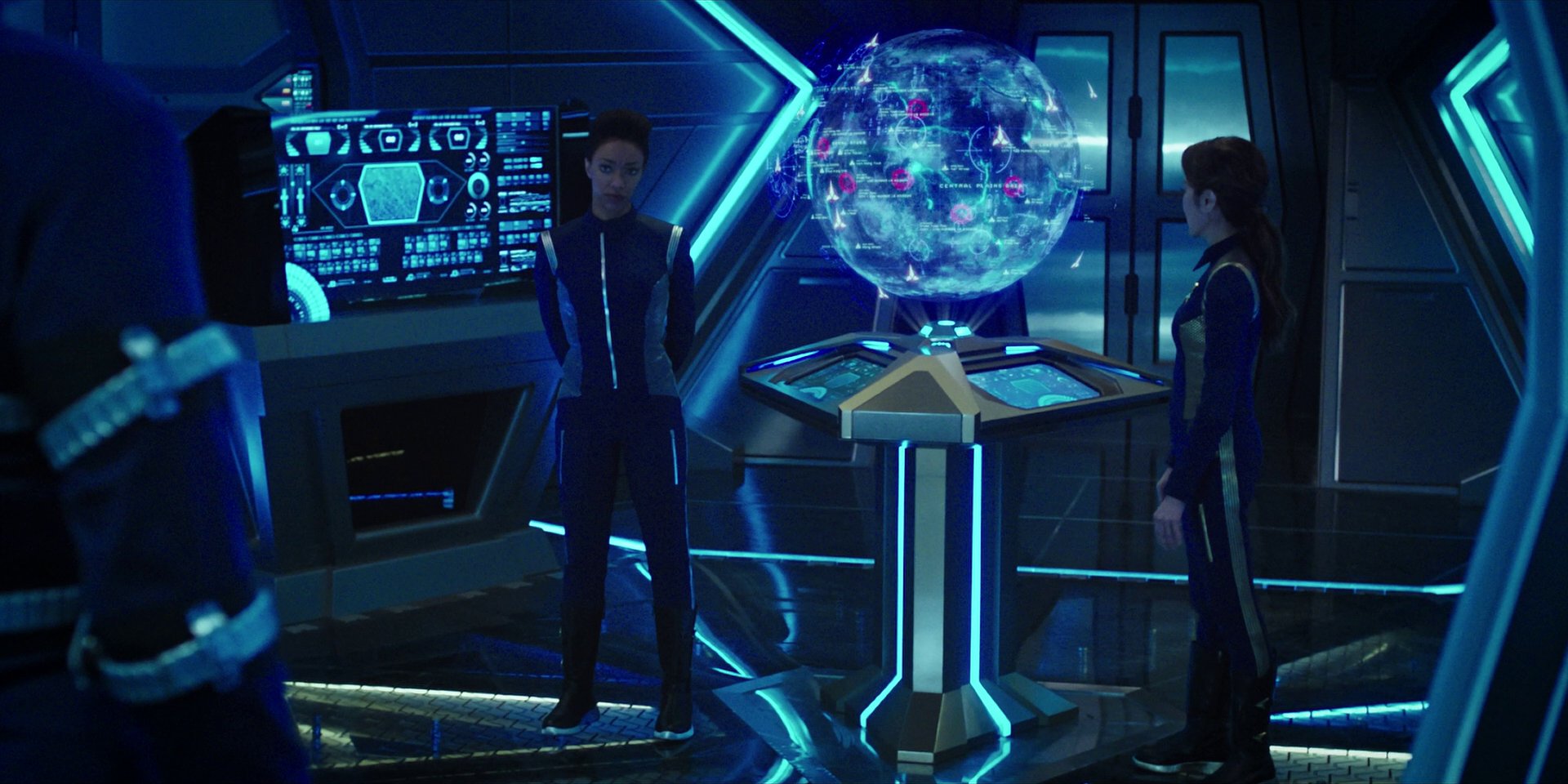 extant_StarTrekDiscovery_1x15-WillYouTakeMyHand_0838.jpg
