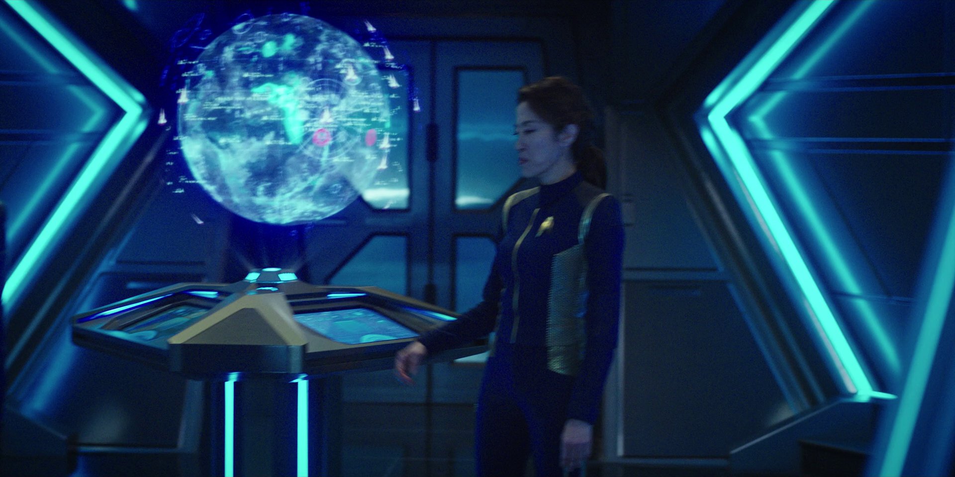 extant_StarTrekDiscovery_1x15-WillYouTakeMyHand_0880.jpg