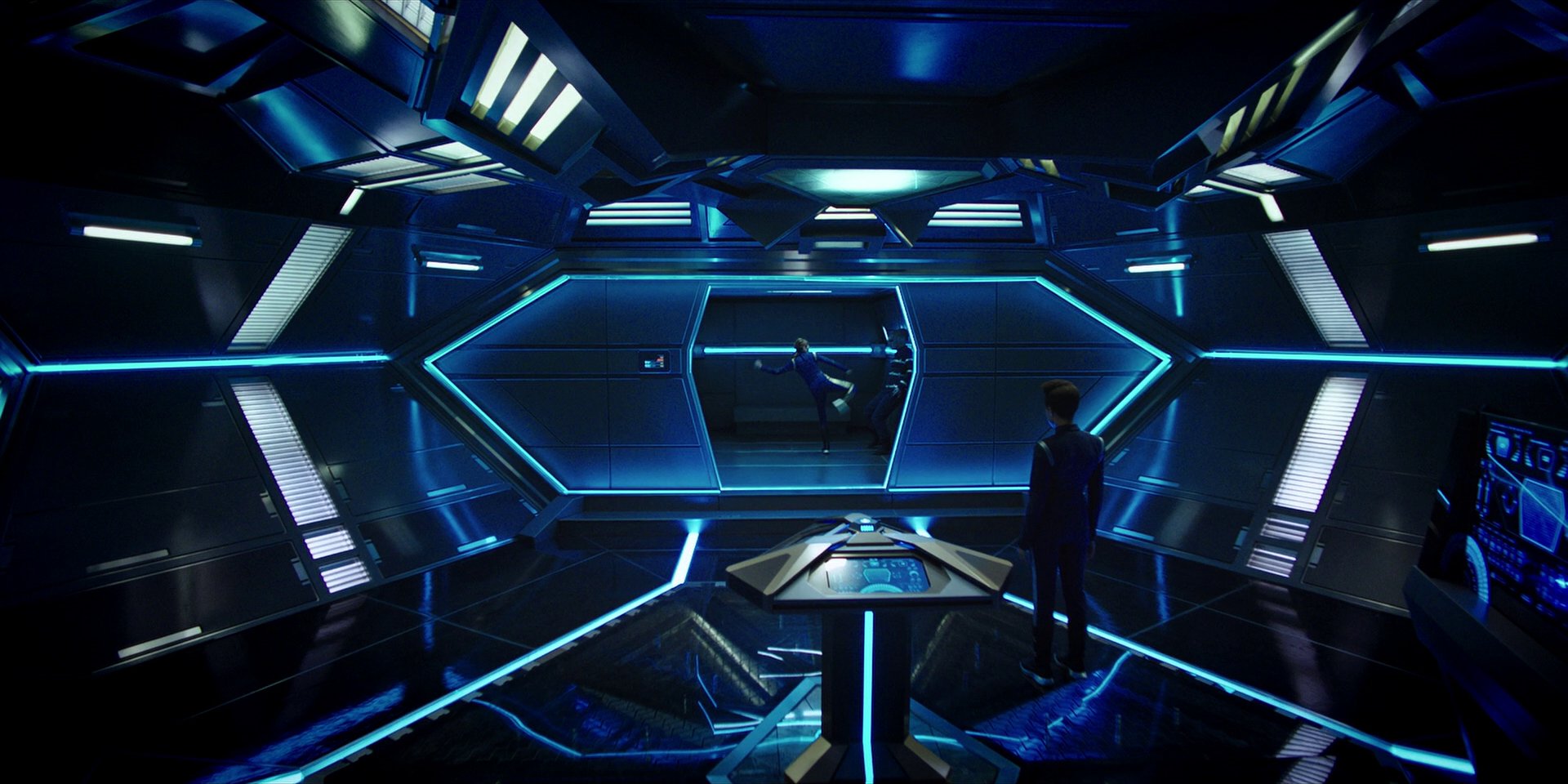 extant_StarTrekDiscovery_1x15-WillYouTakeMyHand_0920.jpg