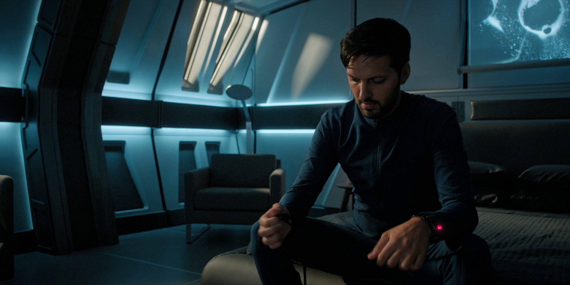extant_StarTrekDiscovery_1x15-WillYouTakeMyHand_1004.jpg