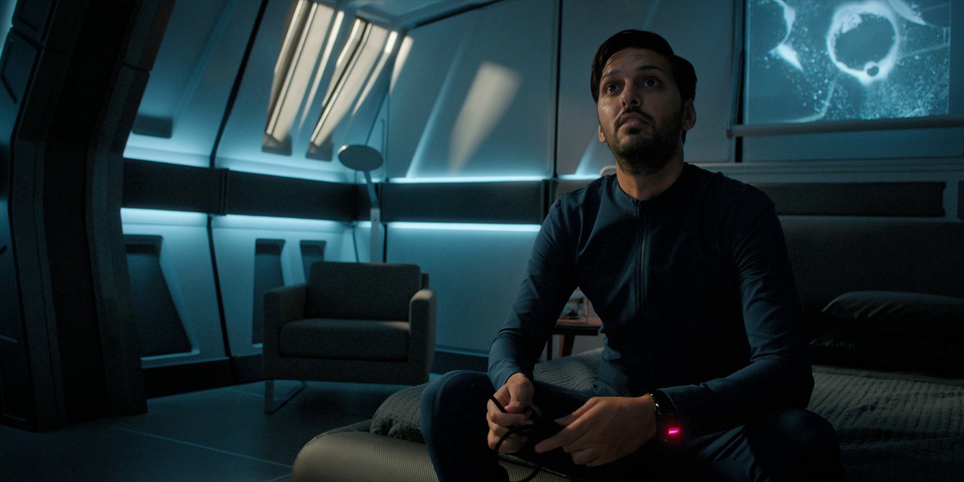 extant_StarTrekDiscovery_1x15-WillYouTakeMyHand_1055.jpg