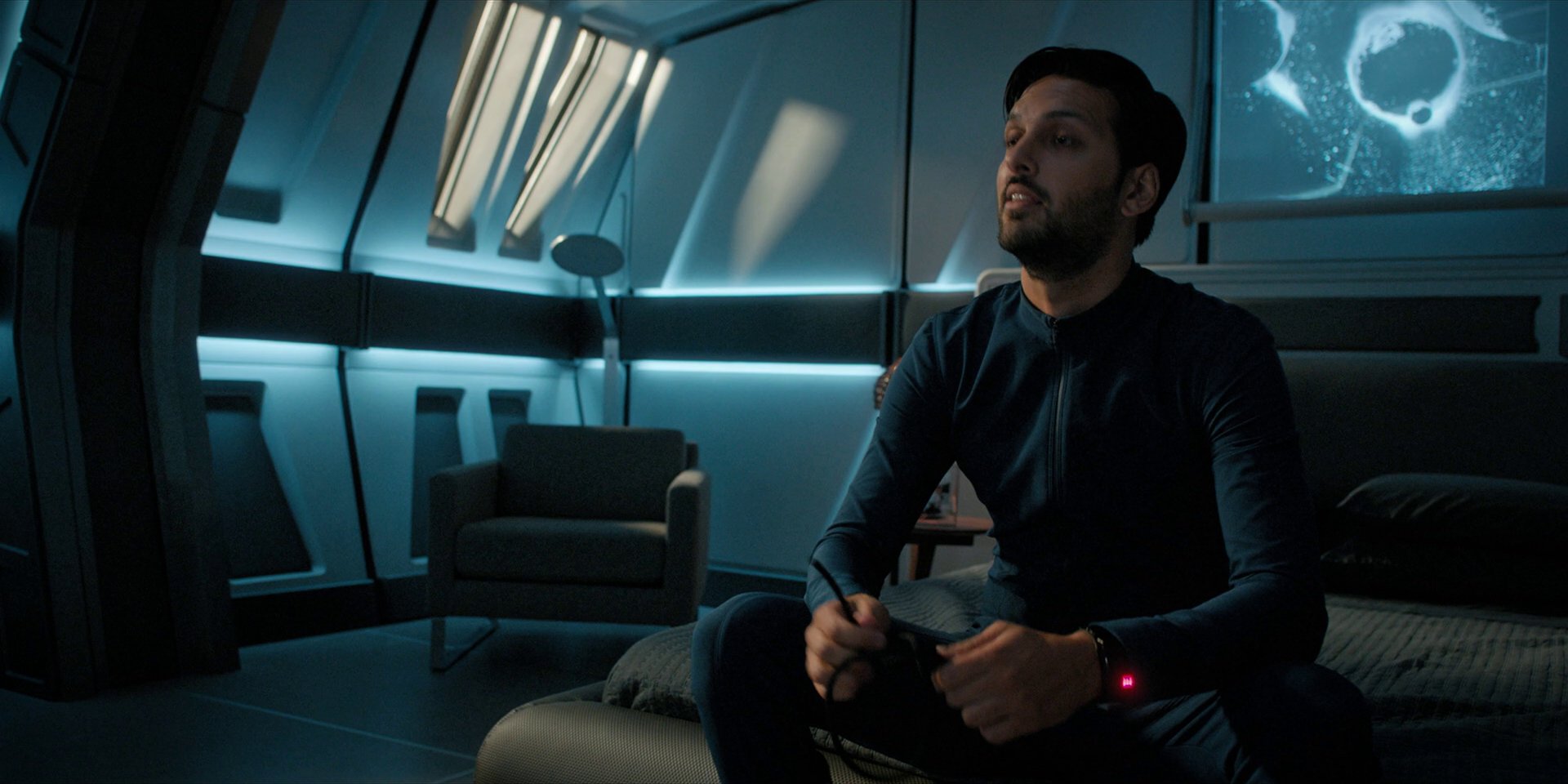 extant_StarTrekDiscovery_1x15-WillYouTakeMyHand_1056.jpg