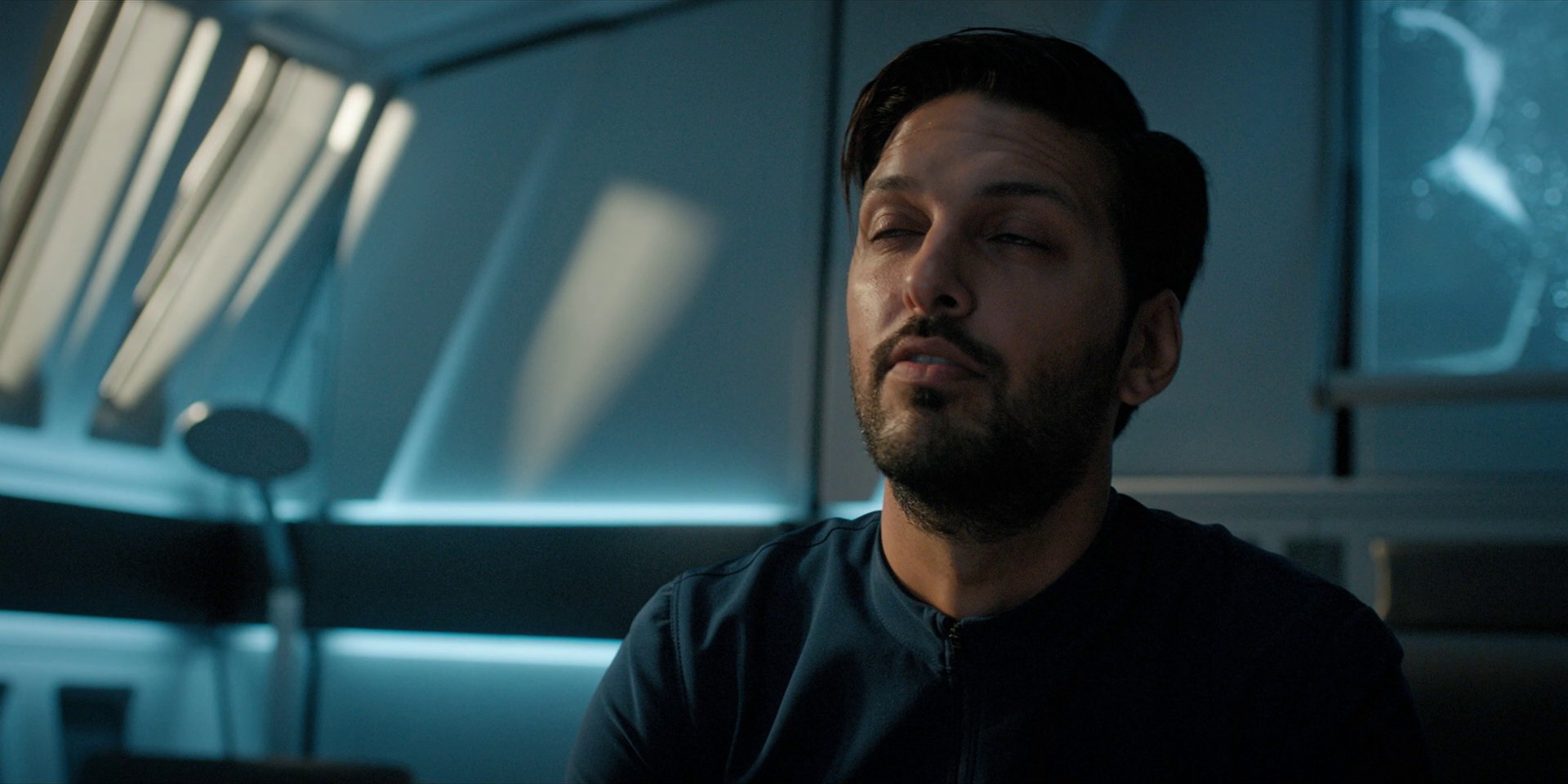 extant_StarTrekDiscovery_1x15-WillYouTakeMyHand_1065.jpg