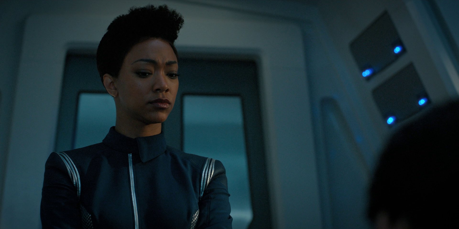 extant_StarTrekDiscovery_1x15-WillYouTakeMyHand_1079.jpg