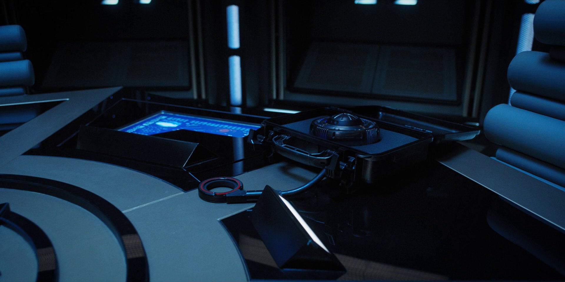extant_StarTrekDiscovery_1x15-WillYouTakeMyHand_1404.jpg