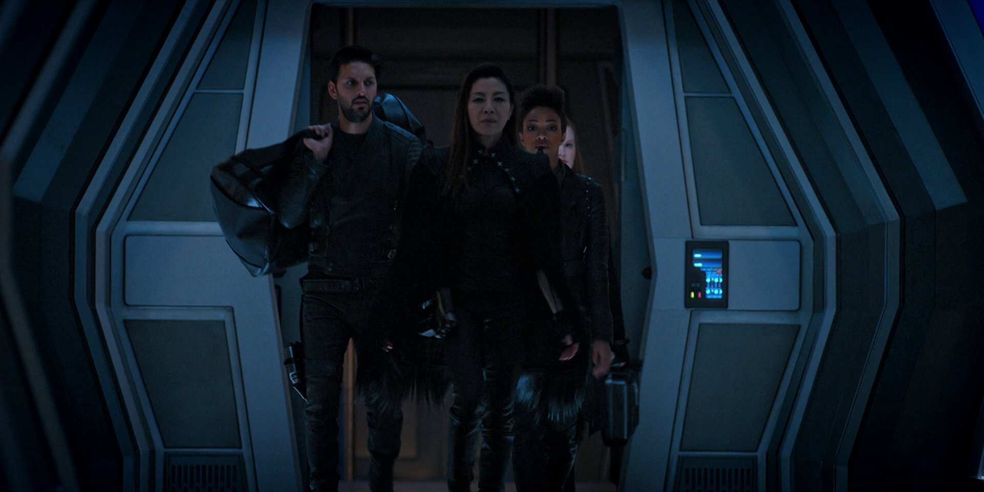 extant_StarTrekDiscovery_1x15-WillYouTakeMyHand_1443.jpg