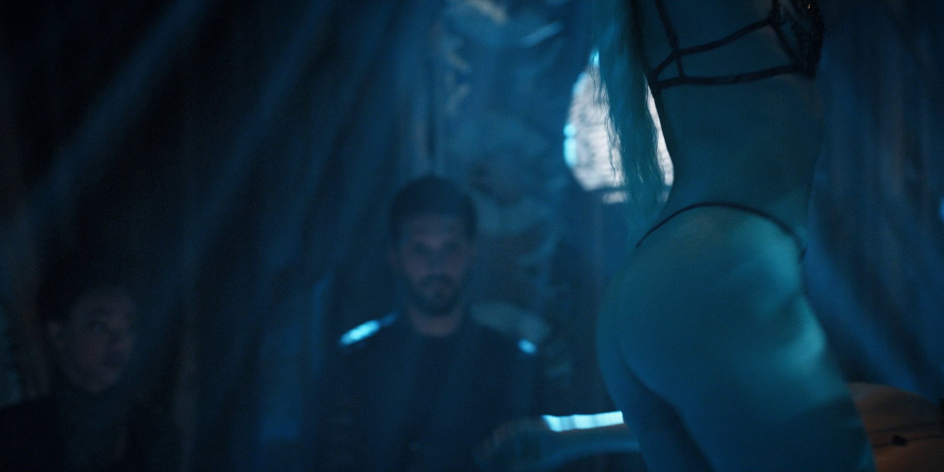 extant_StarTrekDiscovery_1x15-WillYouTakeMyHand_1945.jpg