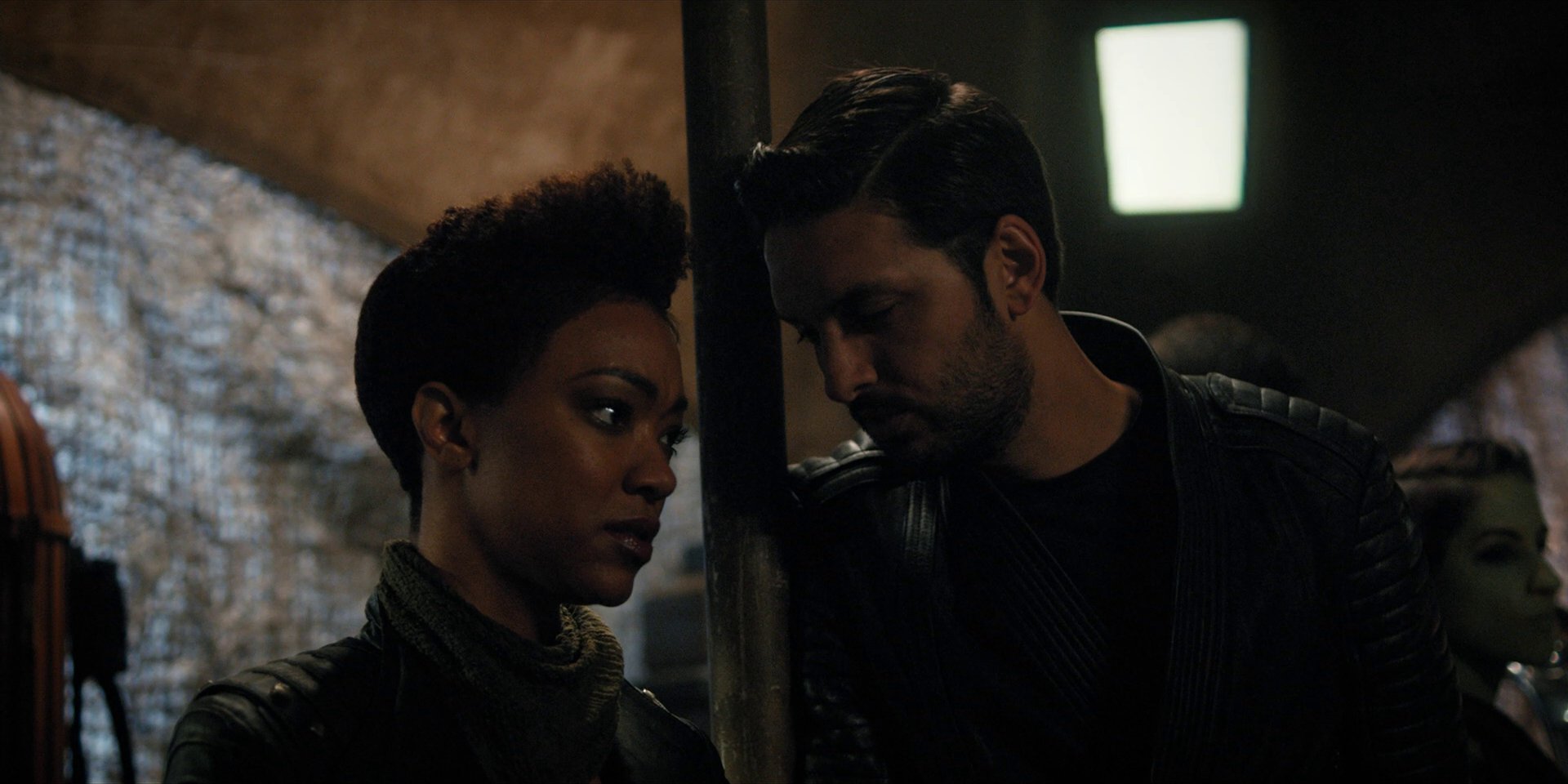 extant_StarTrekDiscovery_1x15-WillYouTakeMyHand_2105.jpg