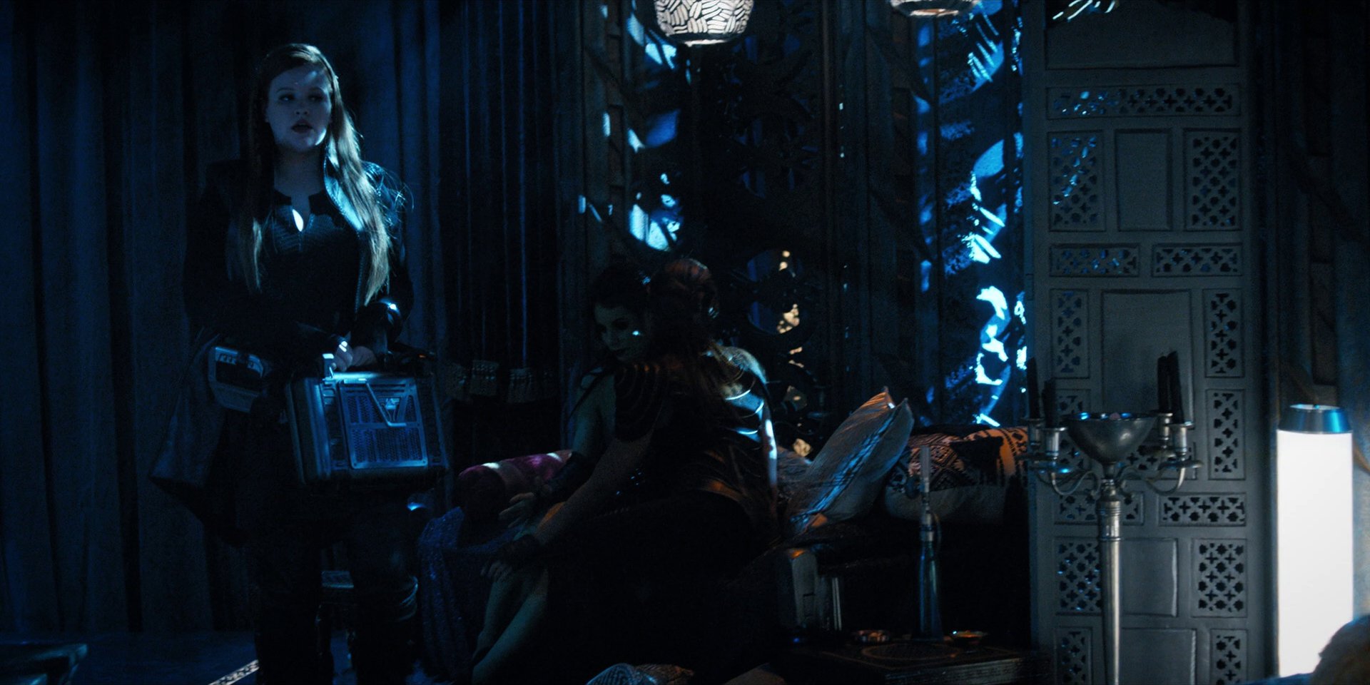 extant_StarTrekDiscovery_1x15-WillYouTakeMyHand_2213.jpg