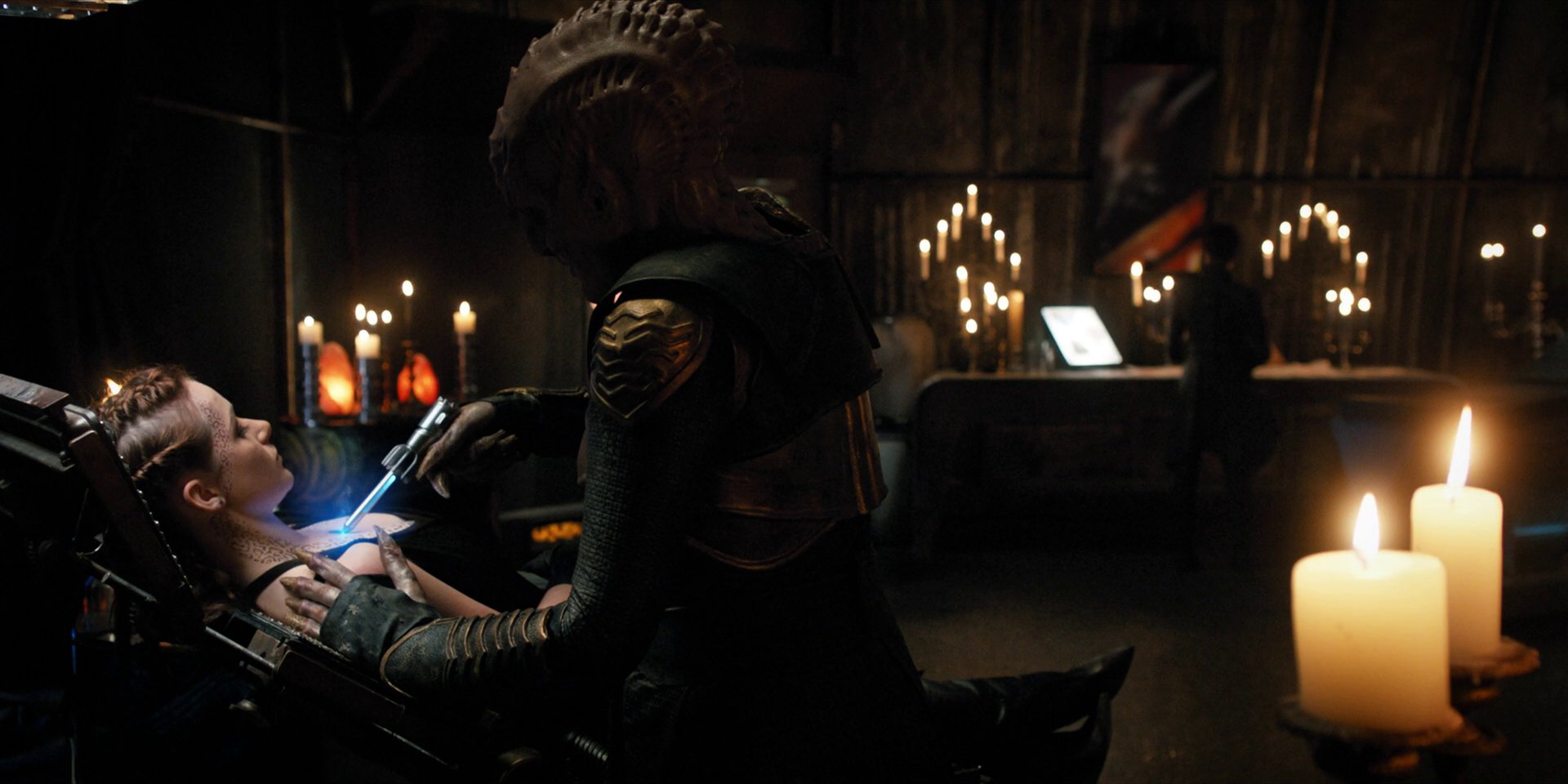 extant_StarTrekDiscovery_1x15-WillYouTakeMyHand_2319.jpg