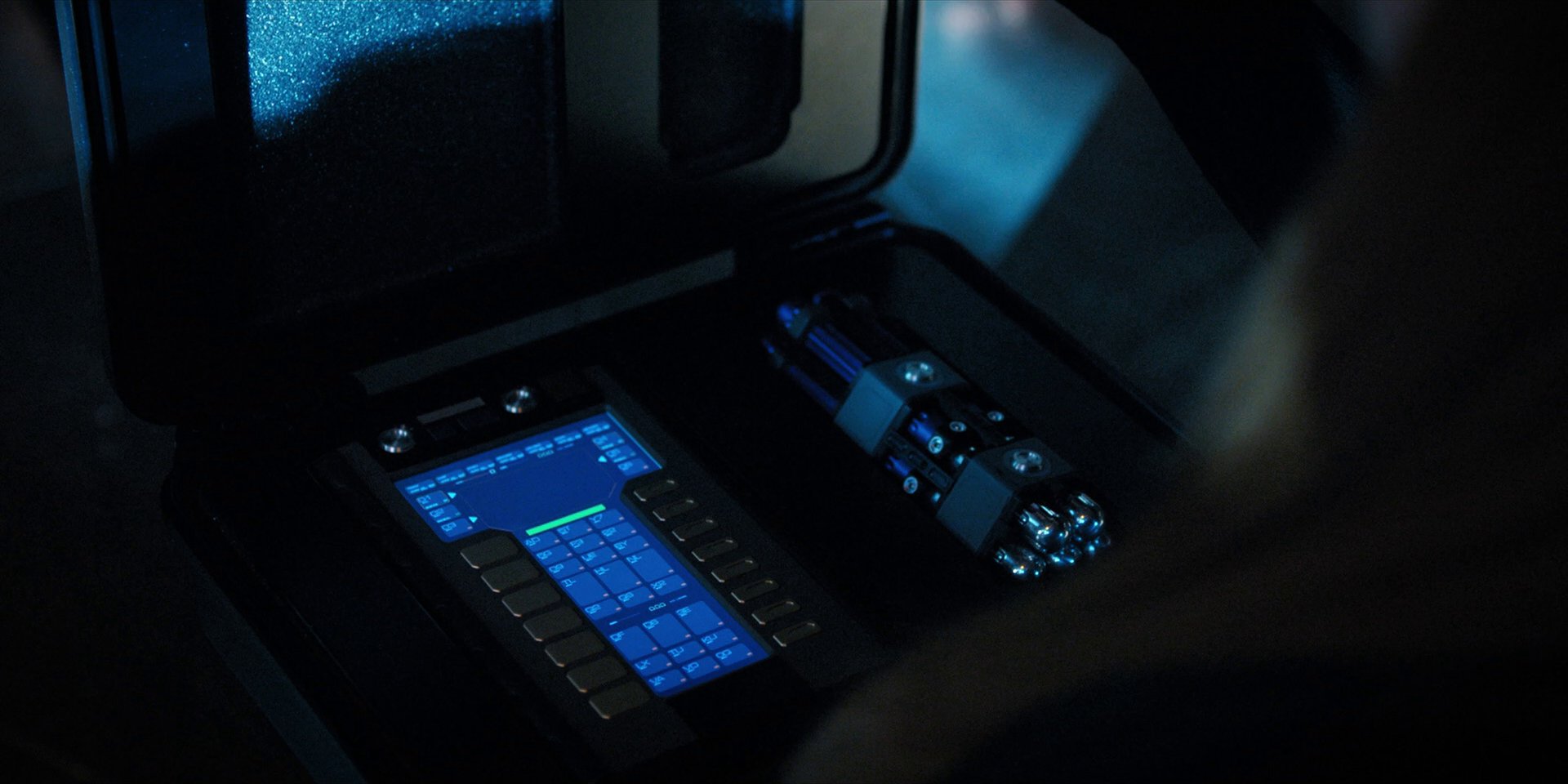extant_StarTrekDiscovery_1x15-WillYouTakeMyHand_2843.jpg