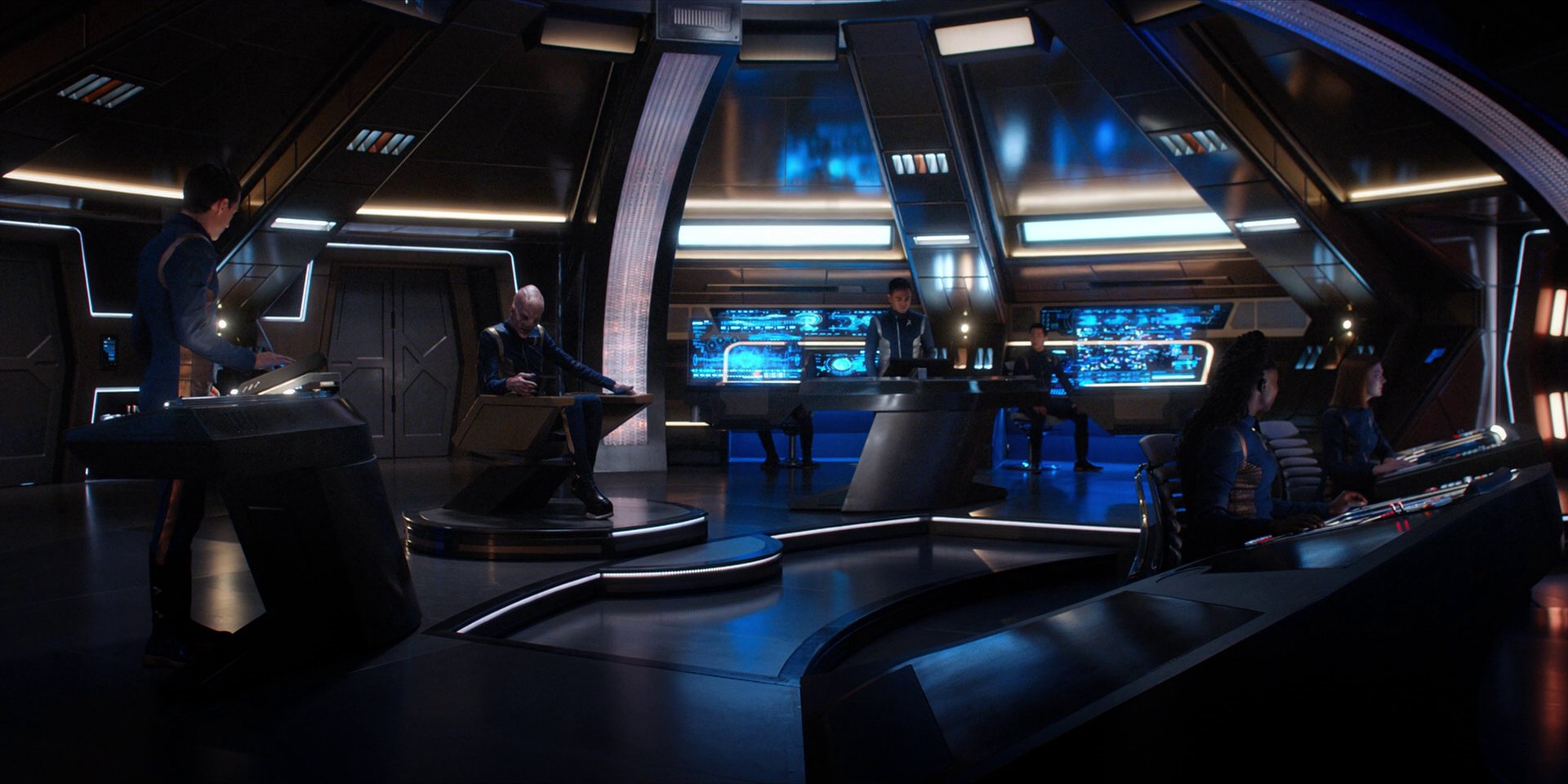 extant_StarTrekDiscovery_1x15-WillYouTakeMyHand_2987.jpg