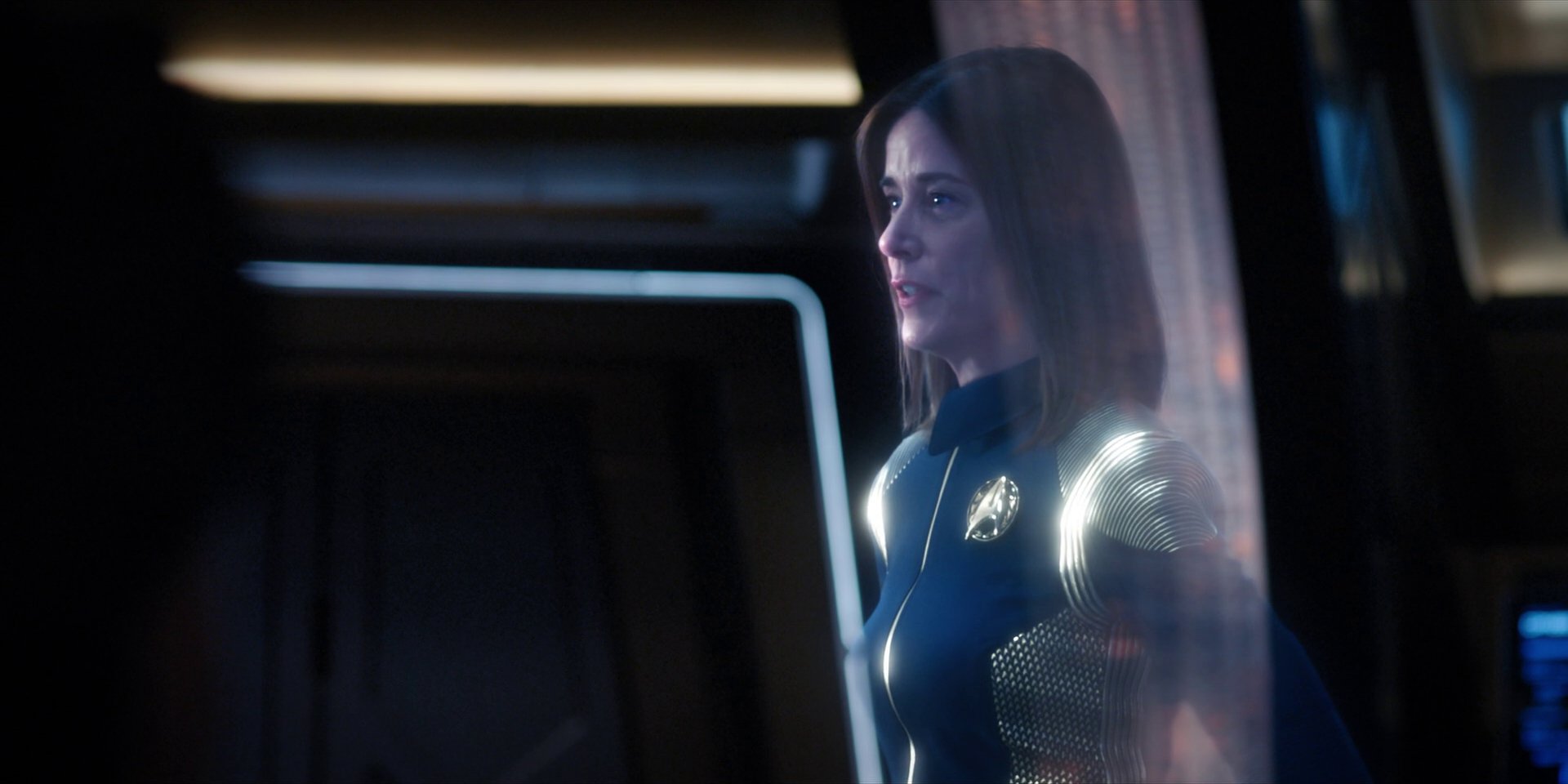 extant_StarTrekDiscovery_1x15-WillYouTakeMyHand_3075.jpg