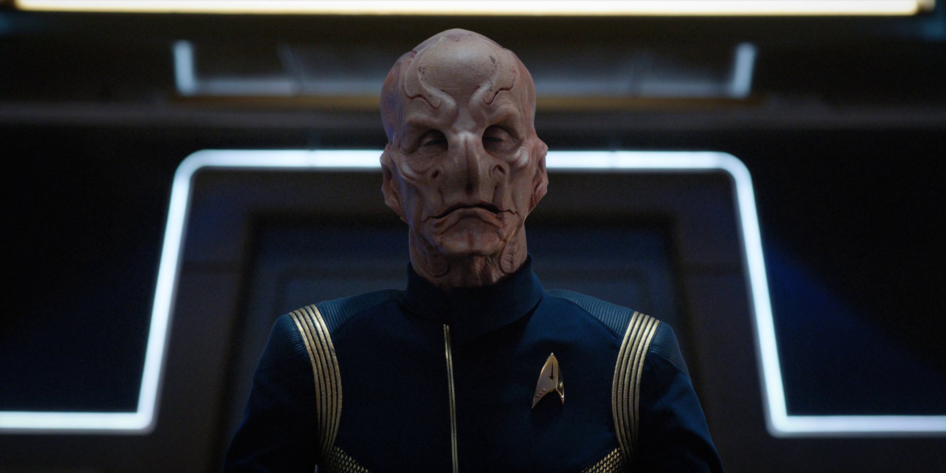 extant_StarTrekDiscovery_1x15-WillYouTakeMyHand_3090.jpg