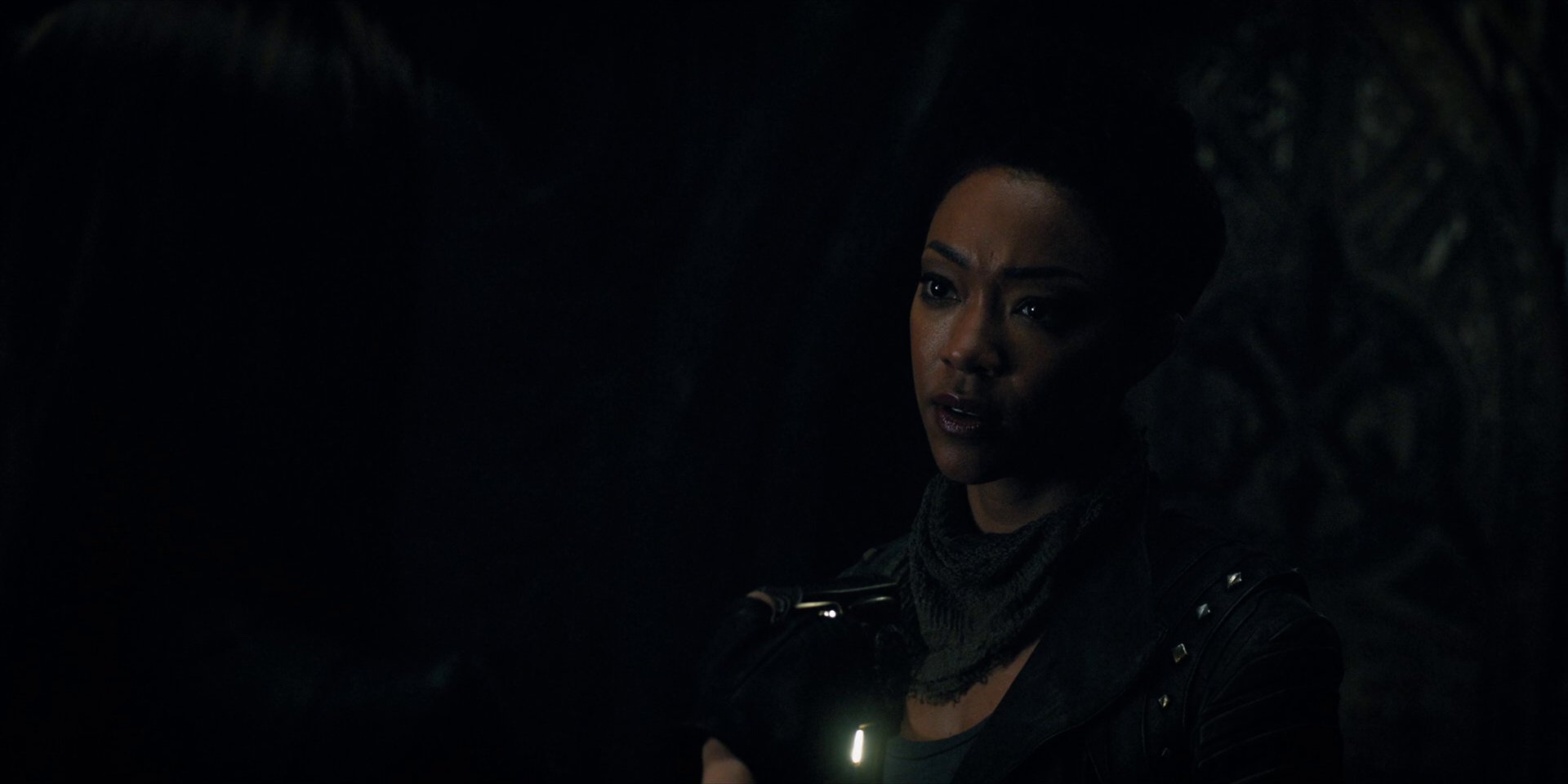 extant_StarTrekDiscovery_1x15-WillYouTakeMyHand_3399.jpg
