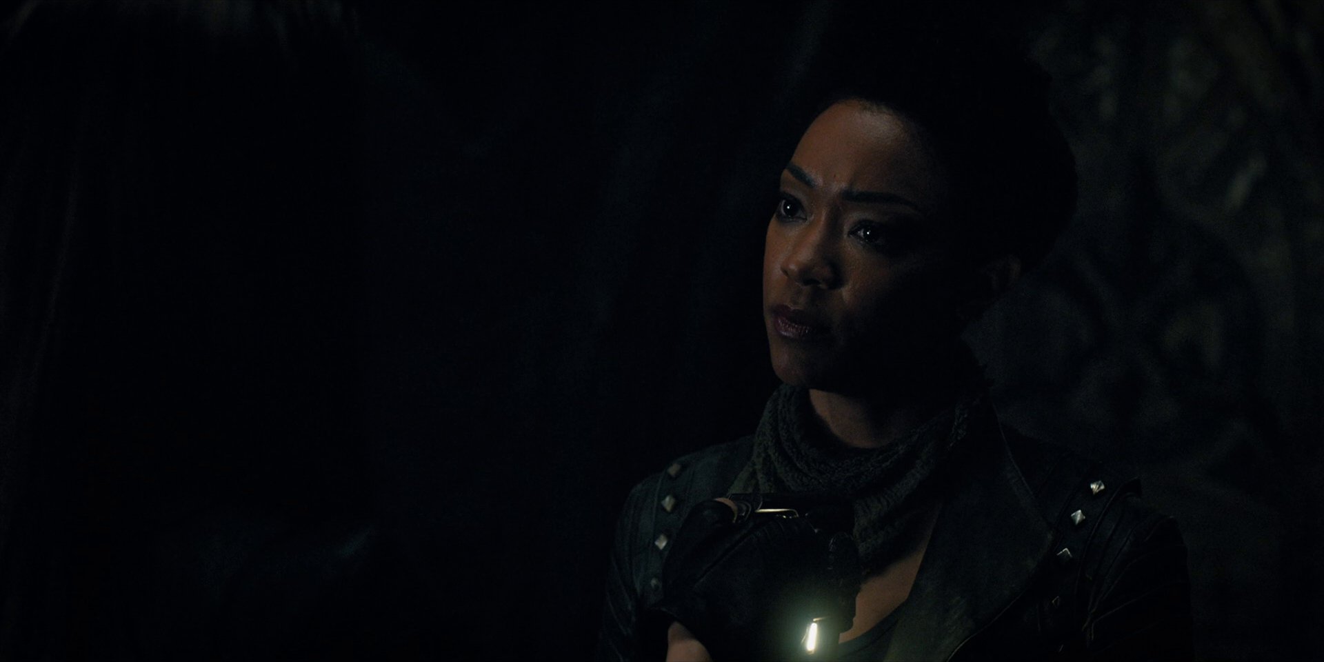 extant_StarTrekDiscovery_1x15-WillYouTakeMyHand_3408.jpg