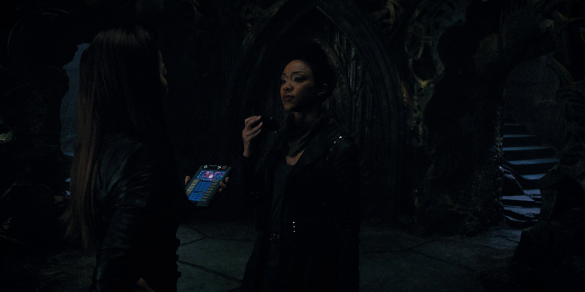 extant_StarTrekDiscovery_1x15-WillYouTakeMyHand_3451.jpg