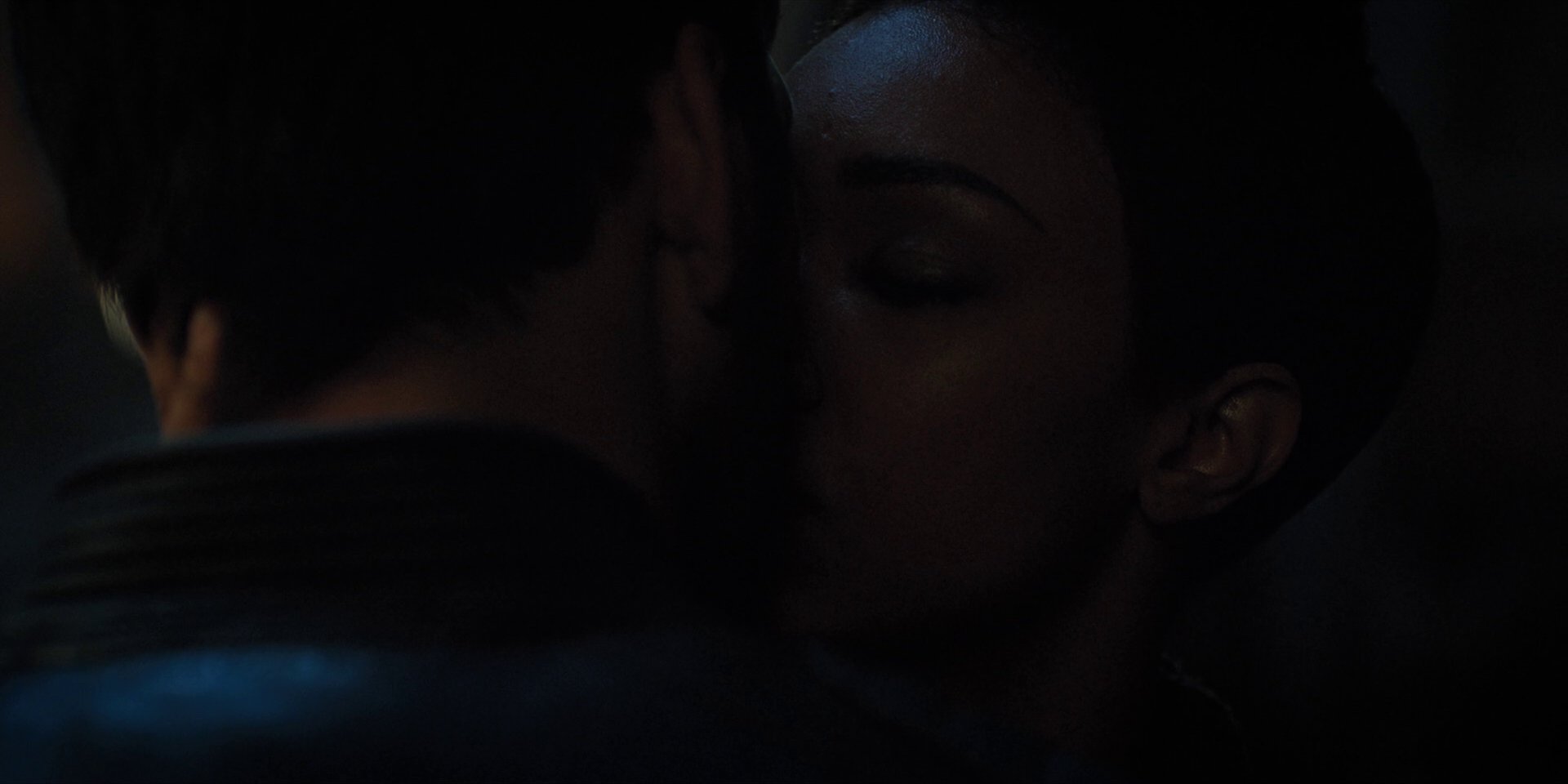 extant_StarTrekDiscovery_1x15-WillYouTakeMyHand_3857.jpg