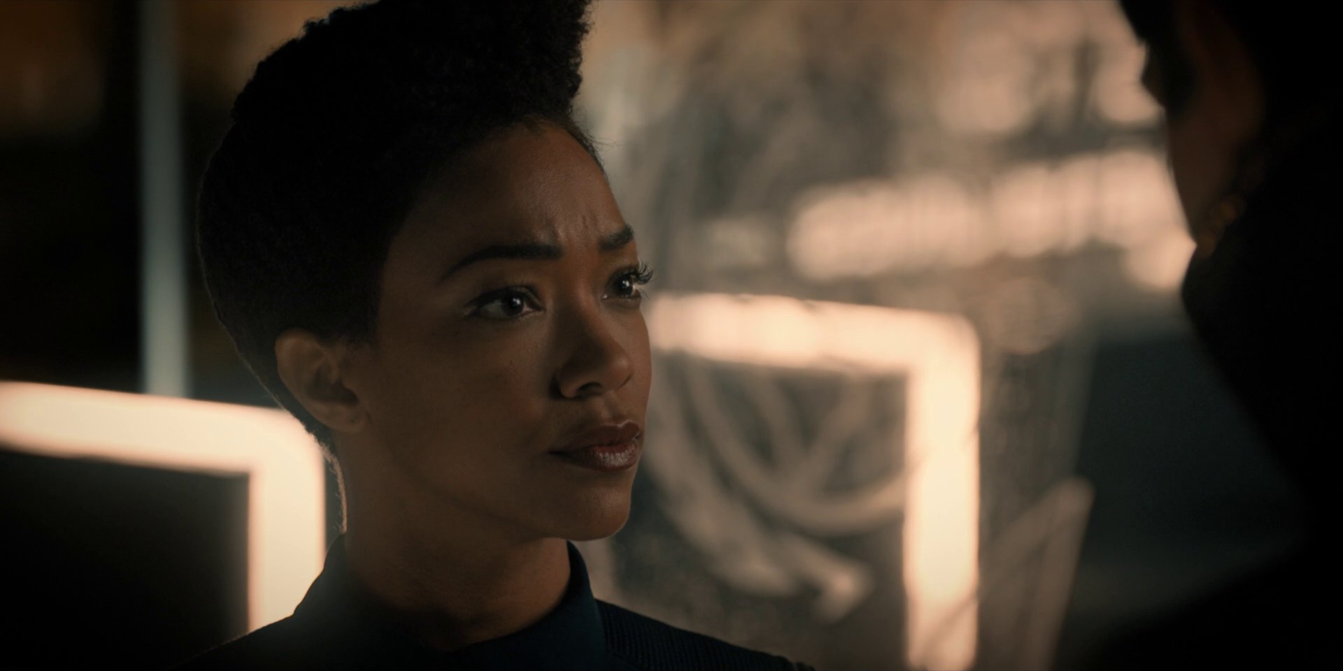 extant_StarTrekDiscovery_1x15-WillYouTakeMyHand_4349.jpg