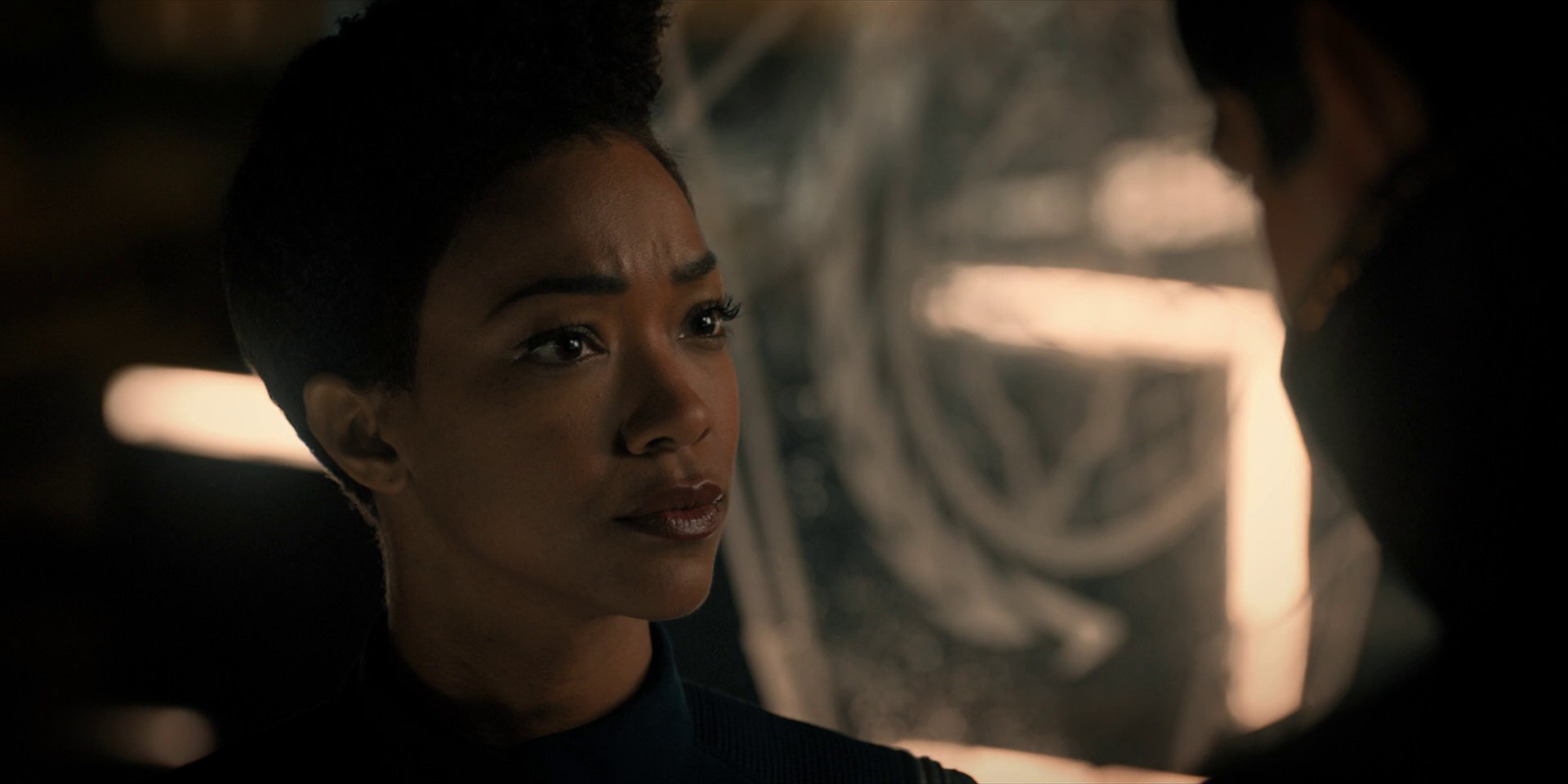 extant_StarTrekDiscovery_1x15-WillYouTakeMyHand_4351.jpg