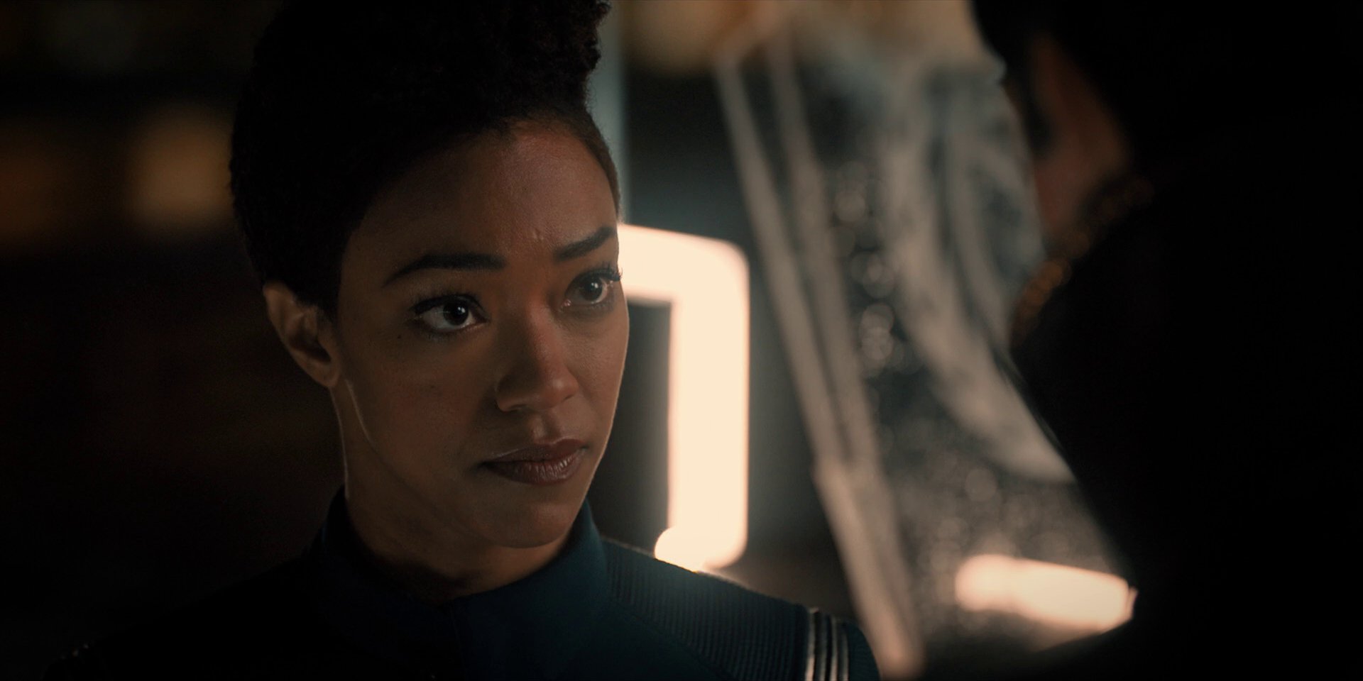 extant_StarTrekDiscovery_1x15-WillYouTakeMyHand_4393.jpg