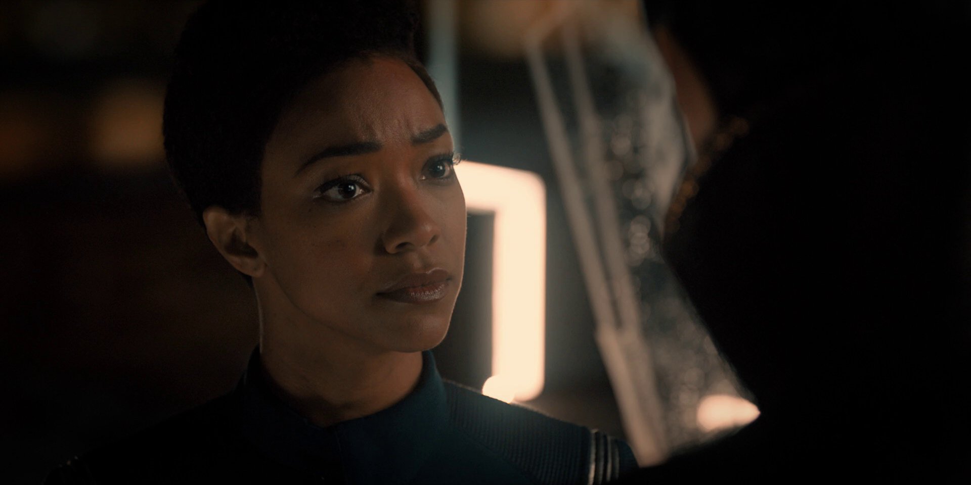 extant_StarTrekDiscovery_1x15-WillYouTakeMyHand_4402.jpg