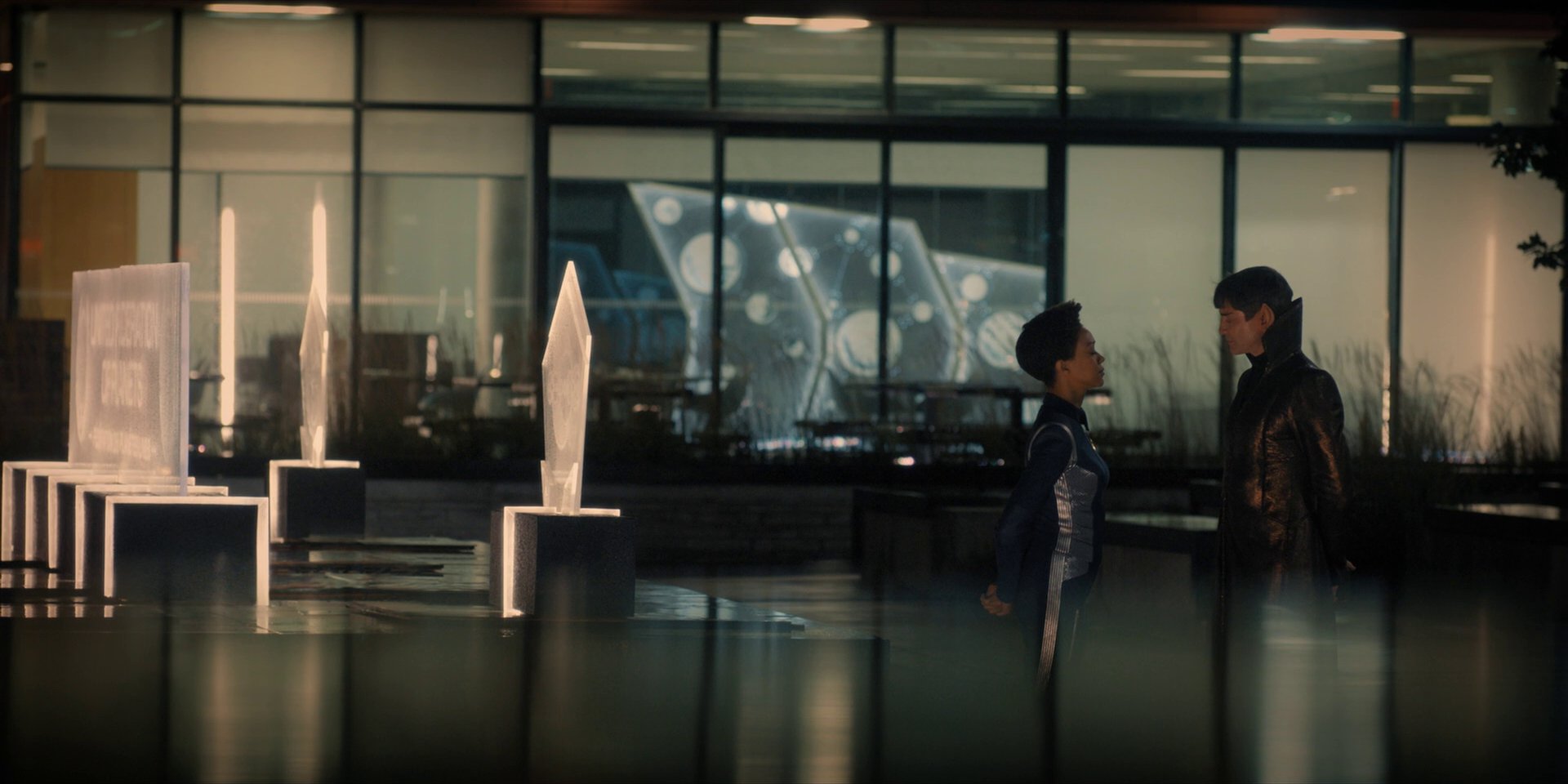 extant_StarTrekDiscovery_1x15-WillYouTakeMyHand_4408.jpg