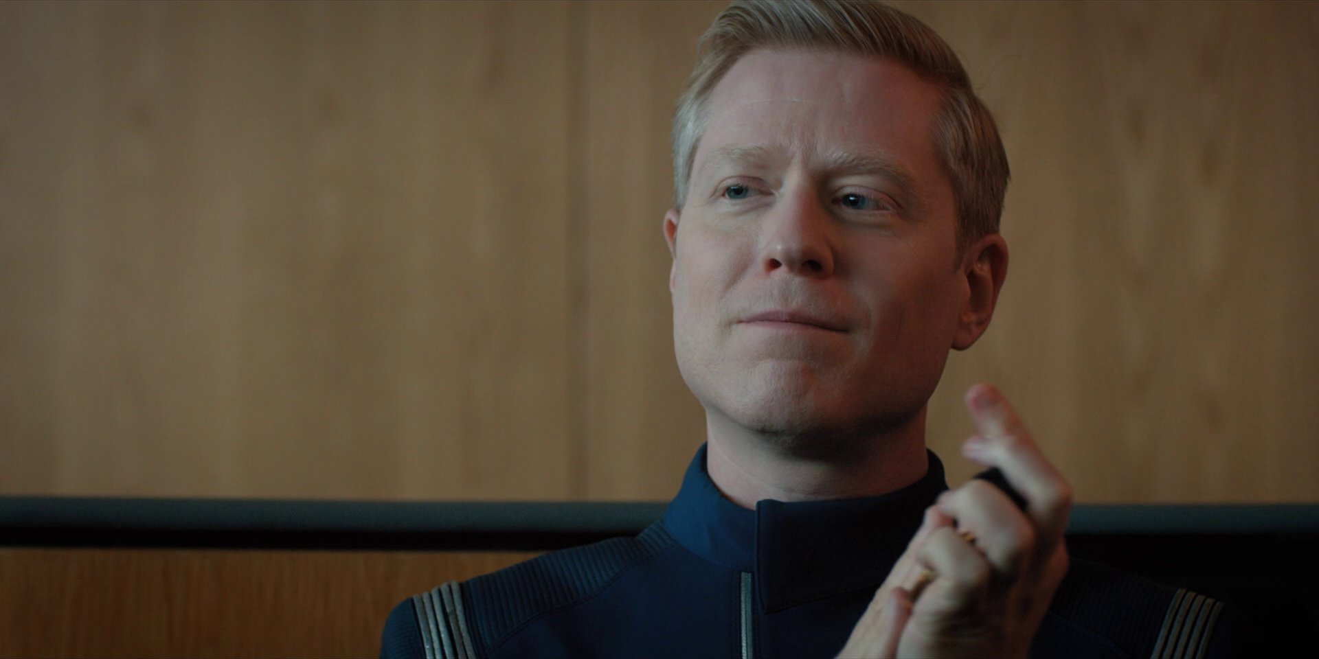 extant_StarTrekDiscovery_1x15-WillYouTakeMyHand_4625.jpg