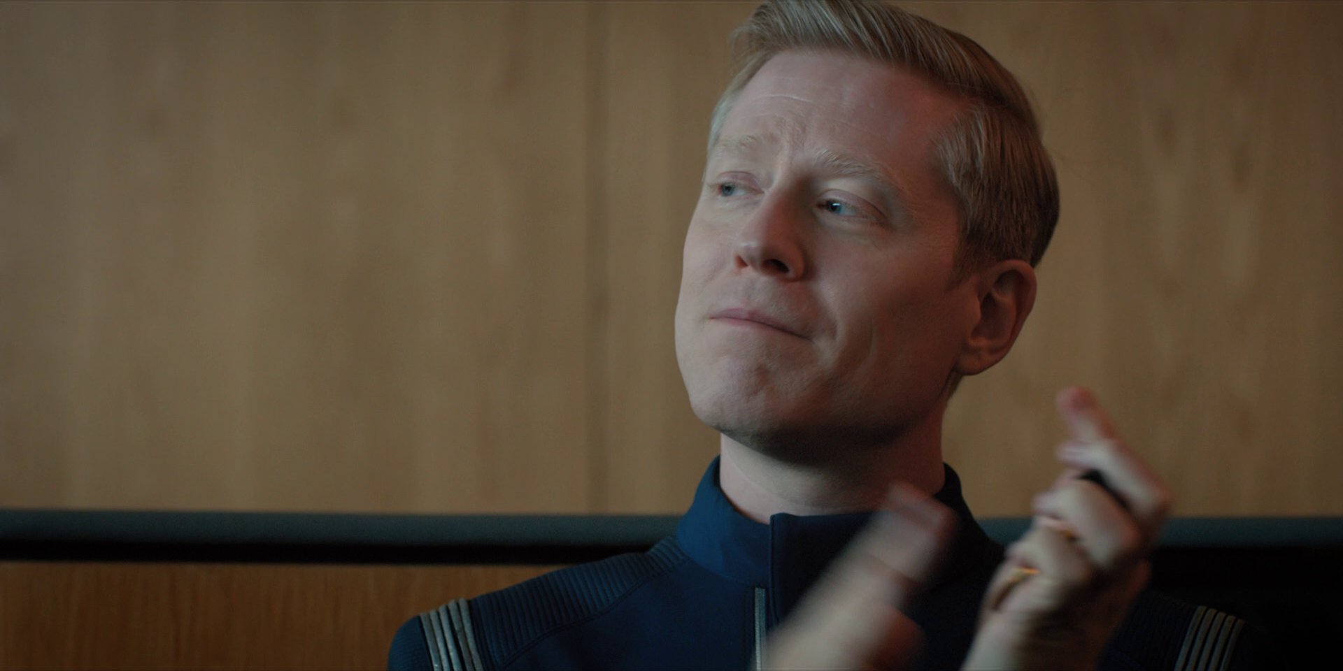 extant_StarTrekDiscovery_1x15-WillYouTakeMyHand_4626.jpg