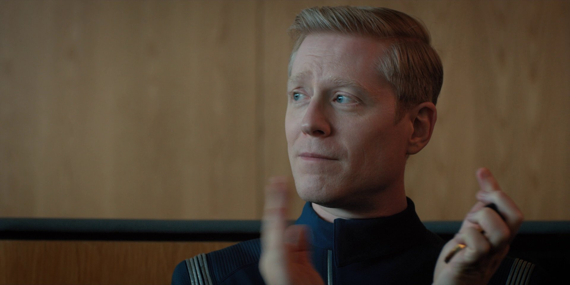 extant_StarTrekDiscovery_1x15-WillYouTakeMyHand_4627.jpg