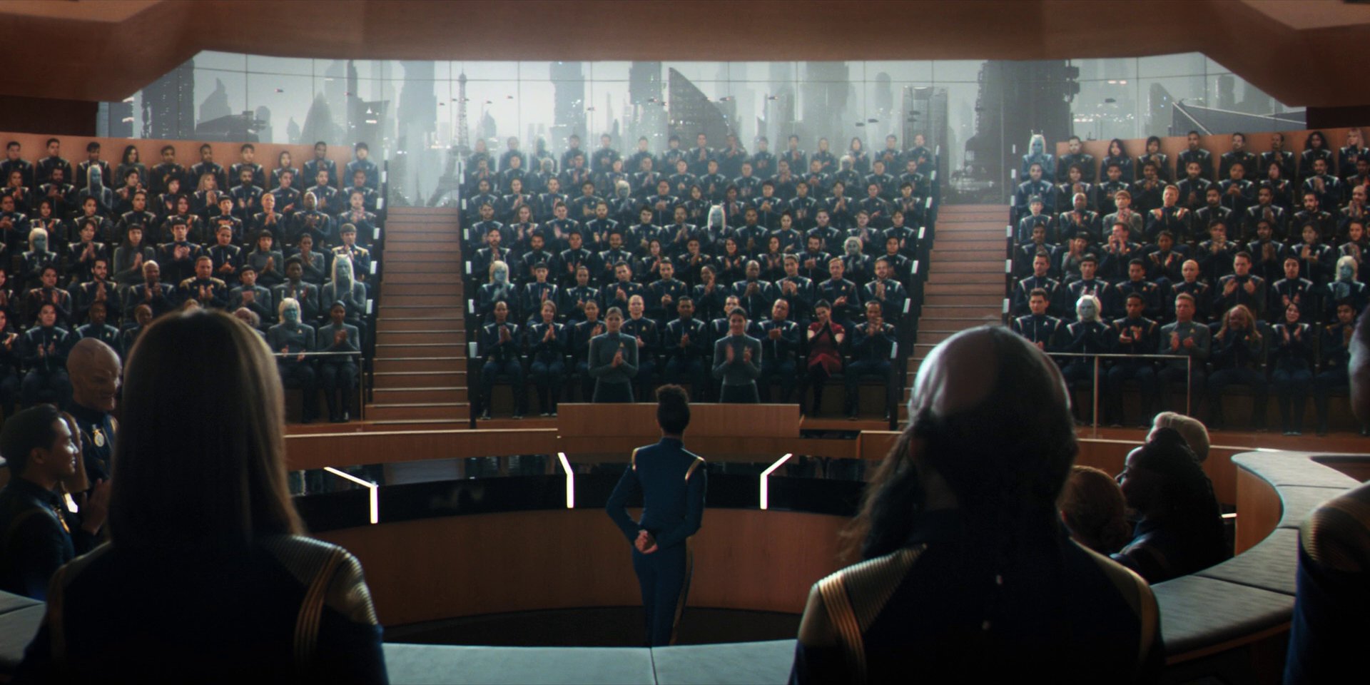 extant_StarTrekDiscovery_1x15-WillYouTakeMyHand_4635.jpg