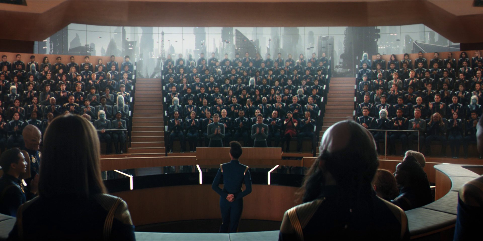 extant_StarTrekDiscovery_1x15-WillYouTakeMyHand_4636.jpg